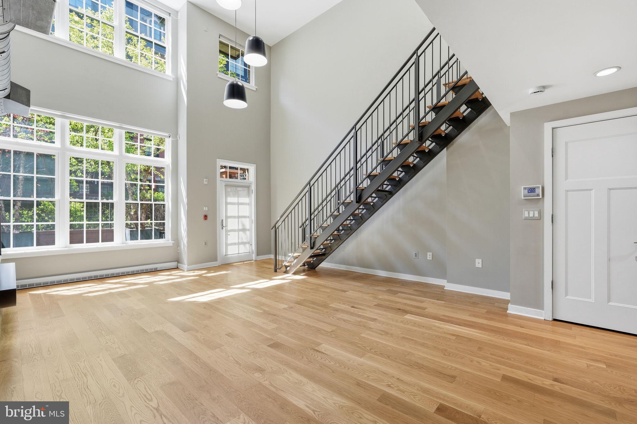 GASLIGHT SQUARE - Residential