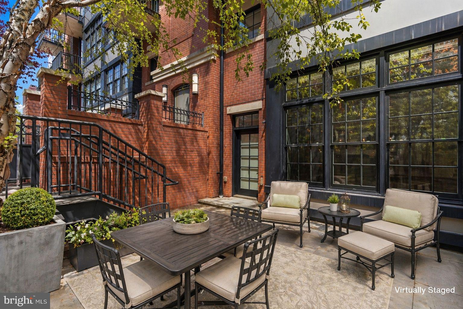 GASLIGHT SQUARE - Residential