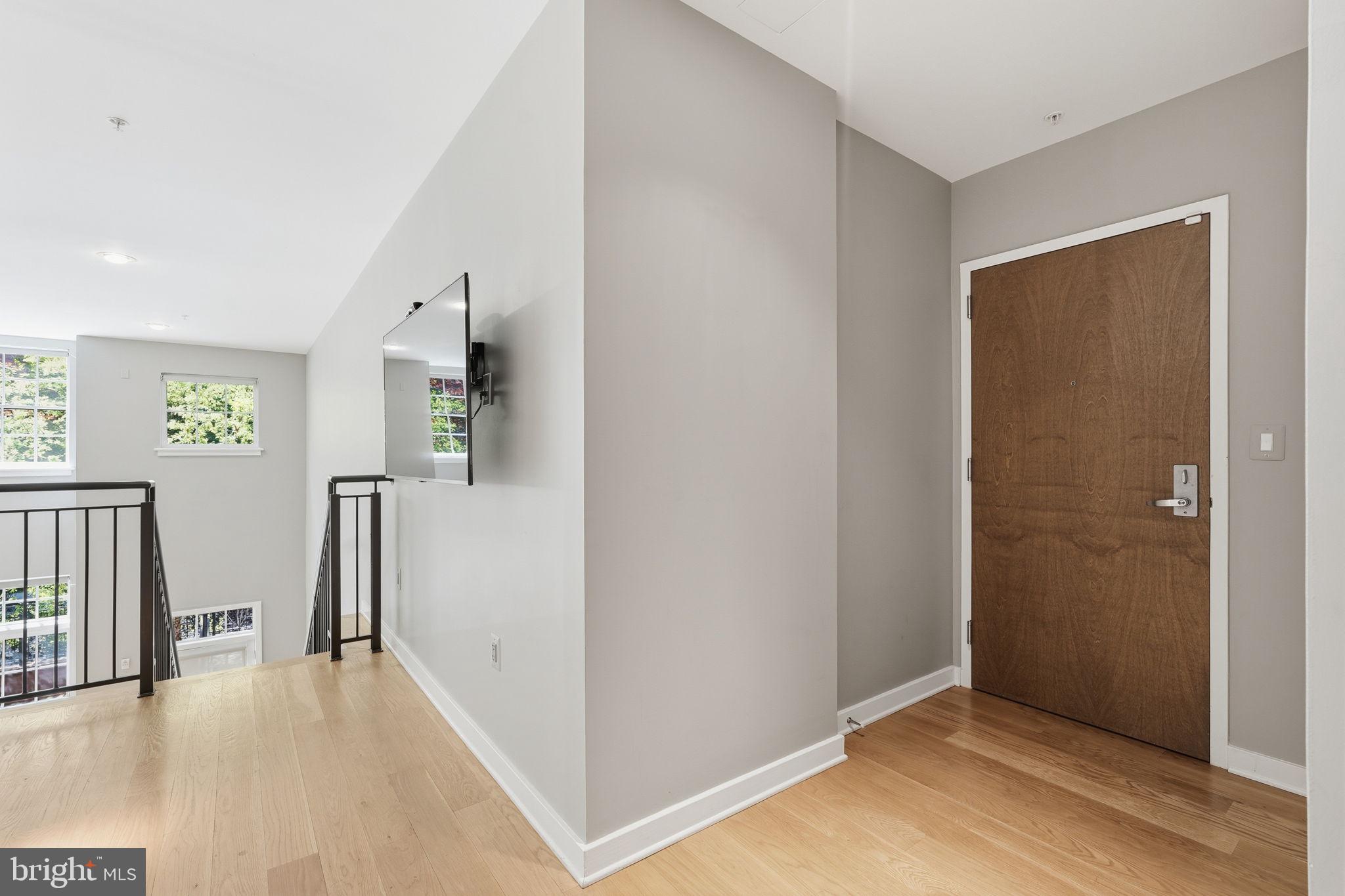 GASLIGHT SQUARE - Residential