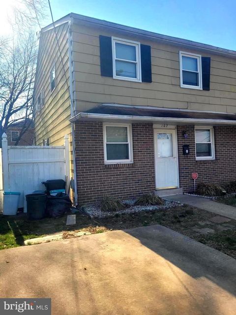 Townhouse For Sale - 107 Grove Street<br/> MORRISVILLE, PA 19067