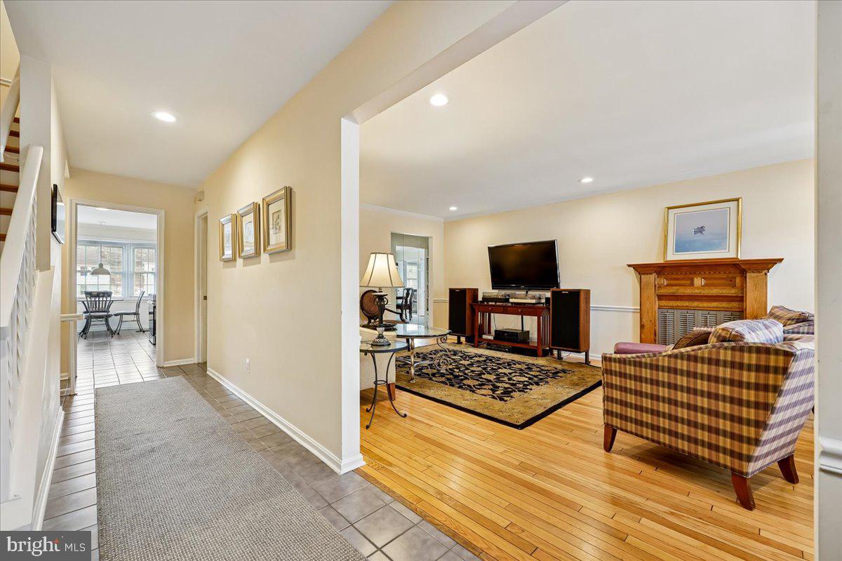 FAIRWAY ISLAND - Residential