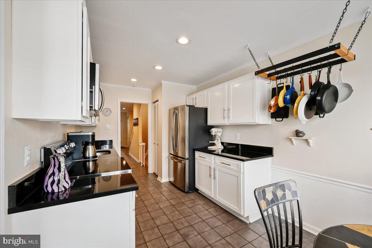 FAIRWAY ISLAND - Residential