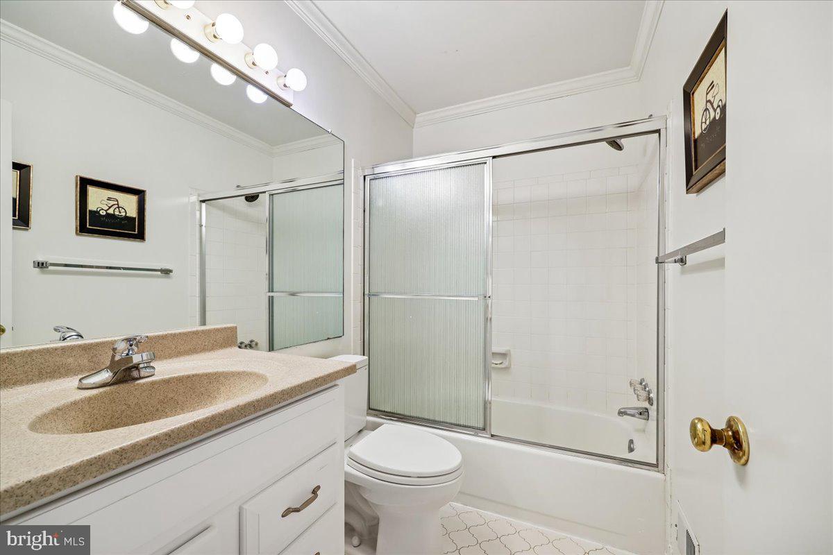 FAIRWAY ISLAND - Residential