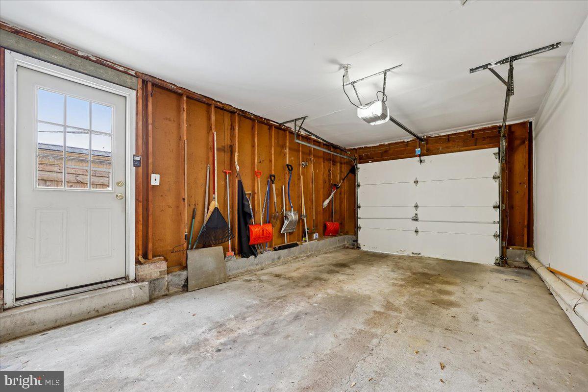 FAIRWAY ISLAND - Residential