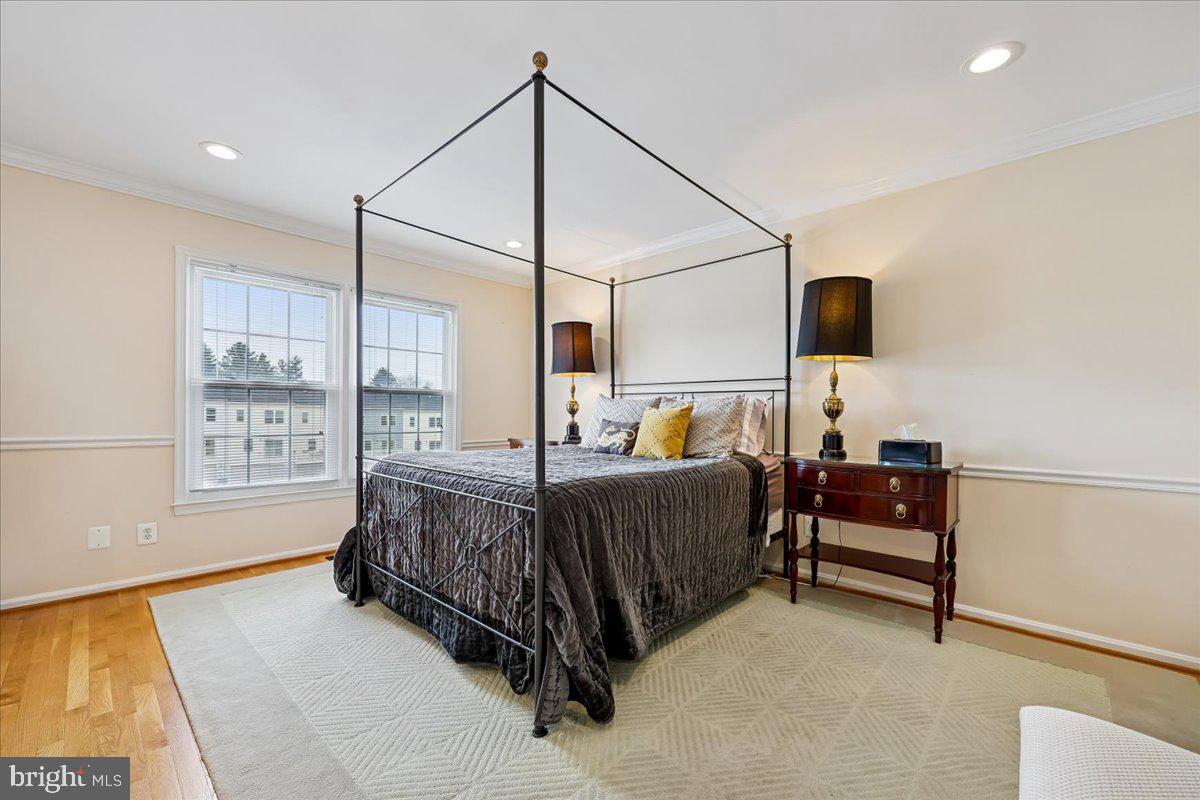 FAIRWAY ISLAND - Residential