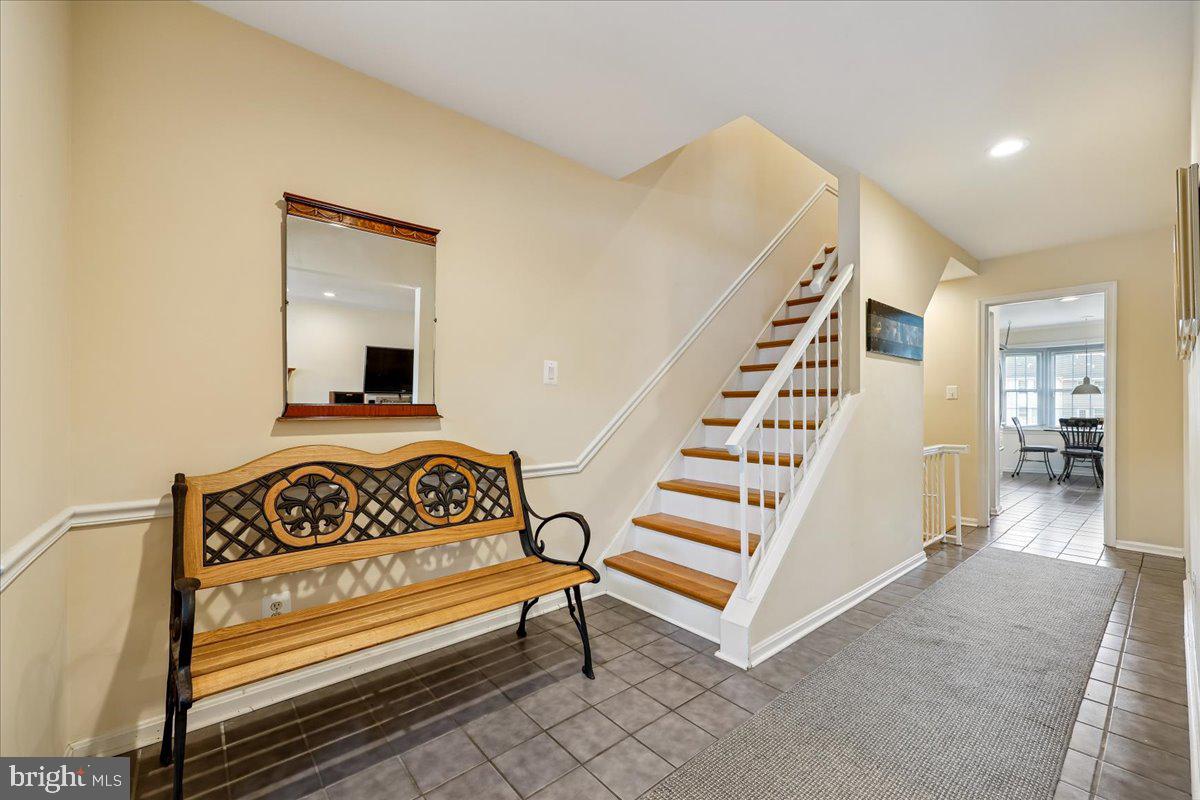 FAIRWAY ISLAND - Residential