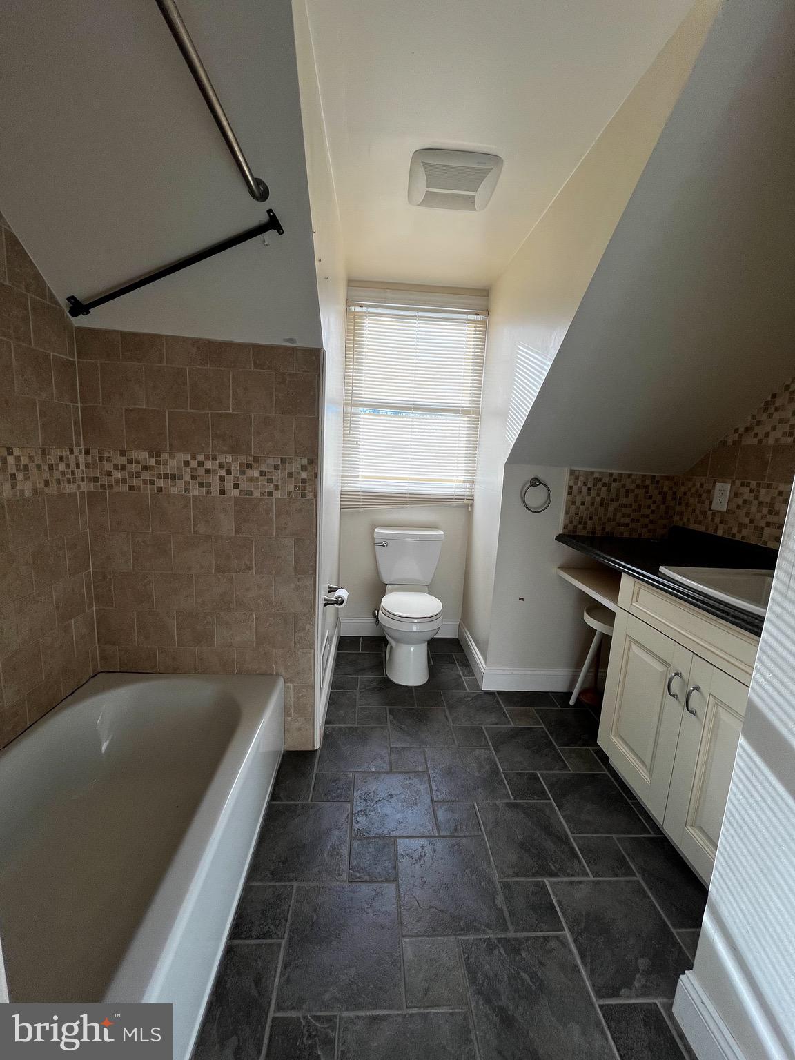 ABINGTON - Residential Lease