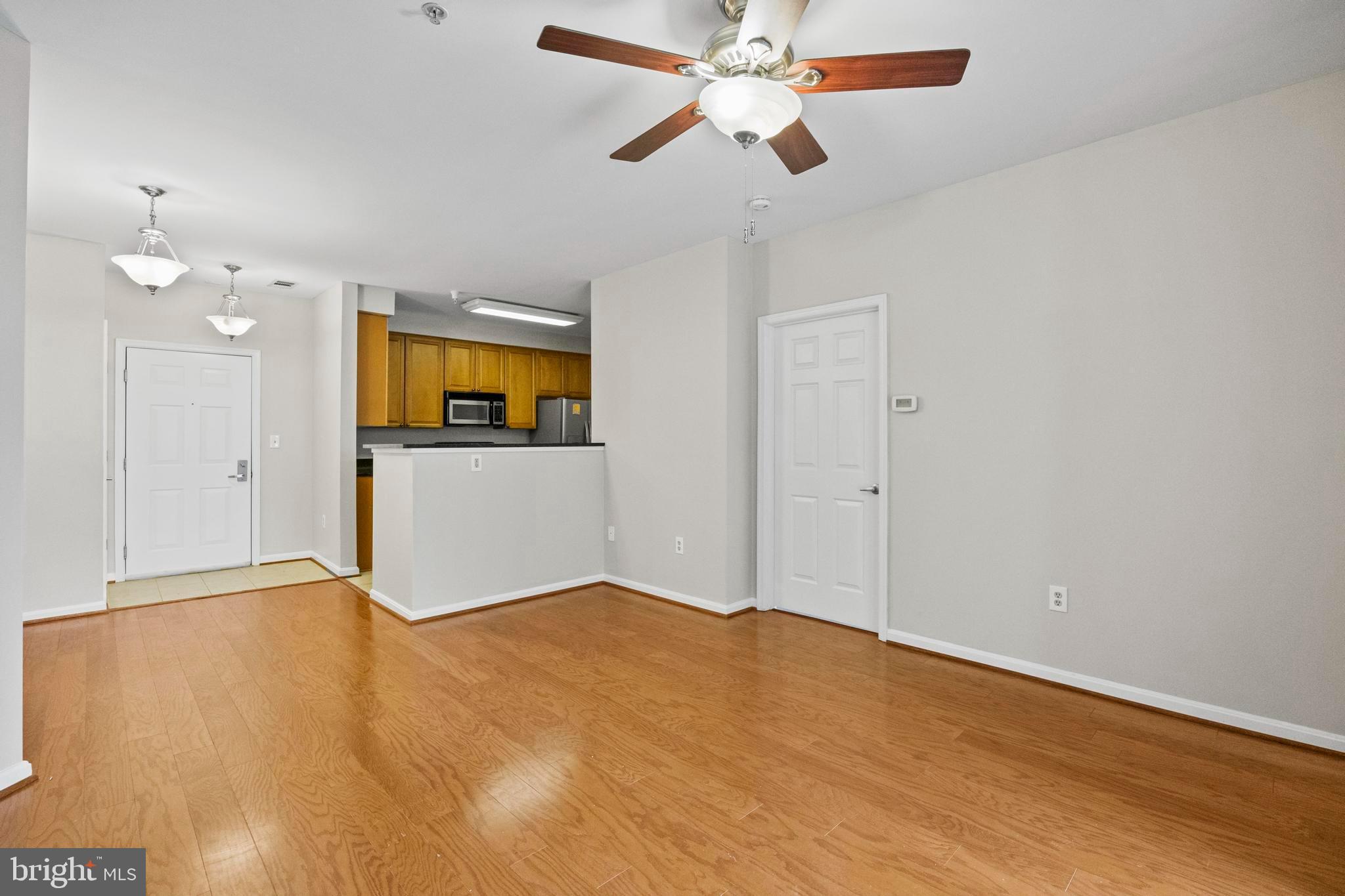 801 S GREENBRIER STREET 215