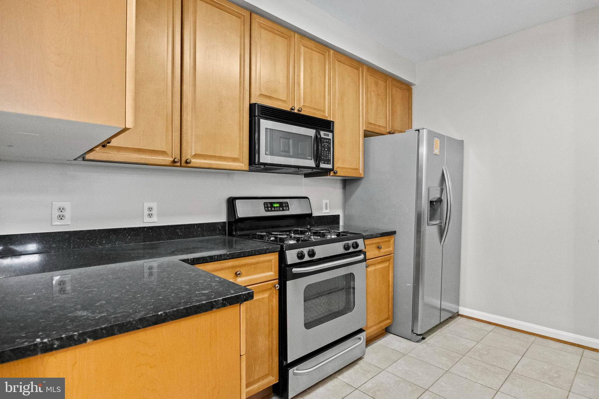 801 S GREENBRIER STREET 215