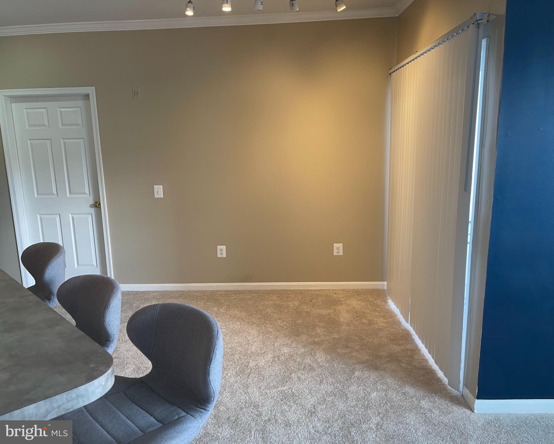 BOWIE TOWERS - Residential