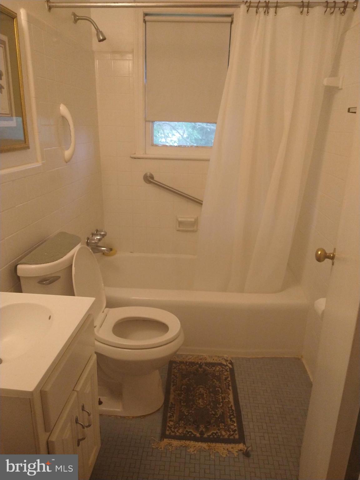 NEW CARROLLTON - Residential