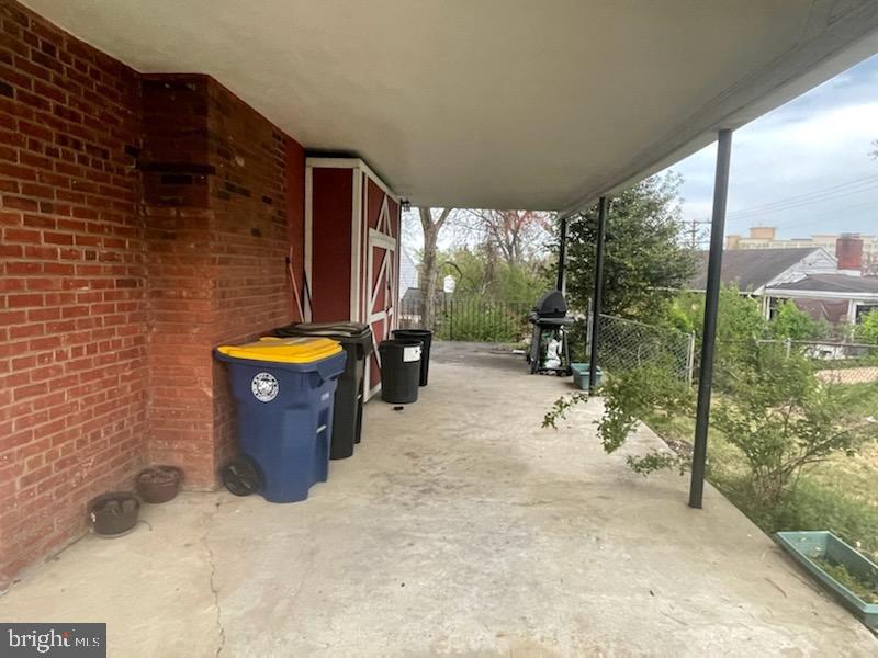 NEW CARROLLTON - Residential