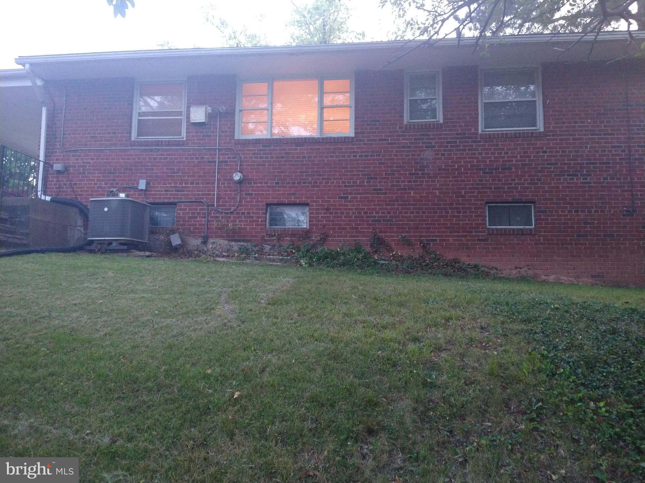 NEW CARROLLTON - Residential