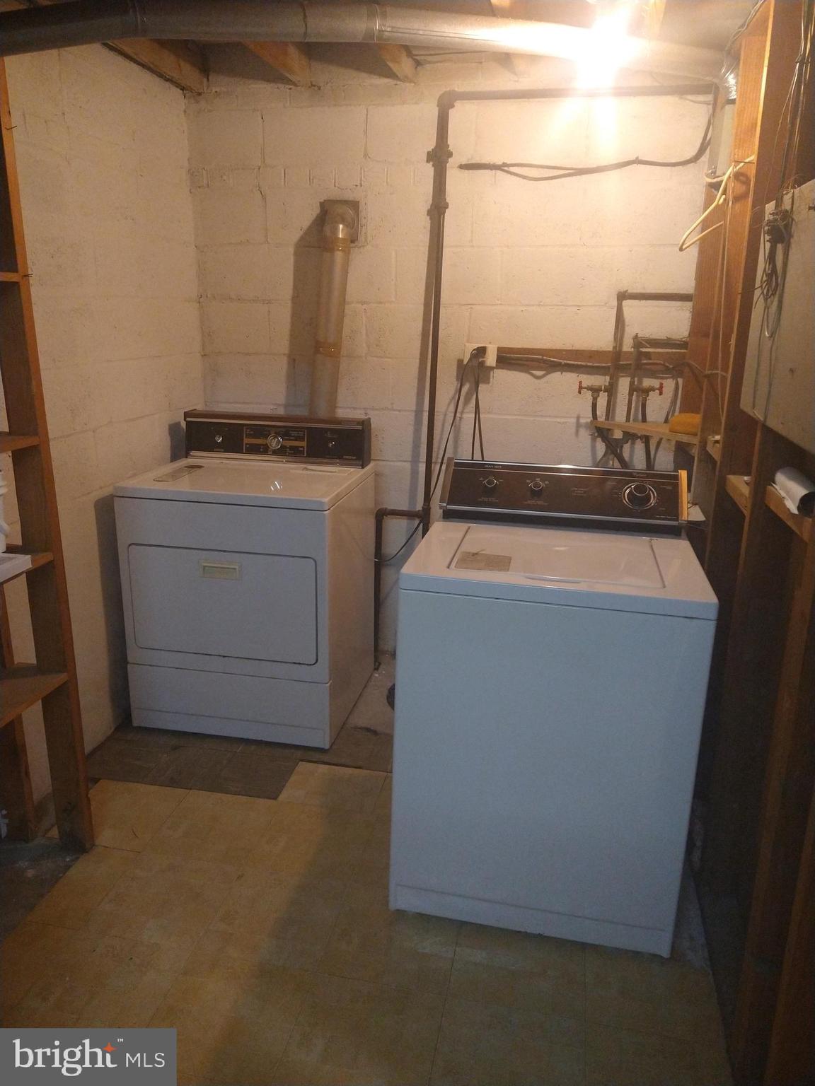 NEW CARROLLTON - Residential