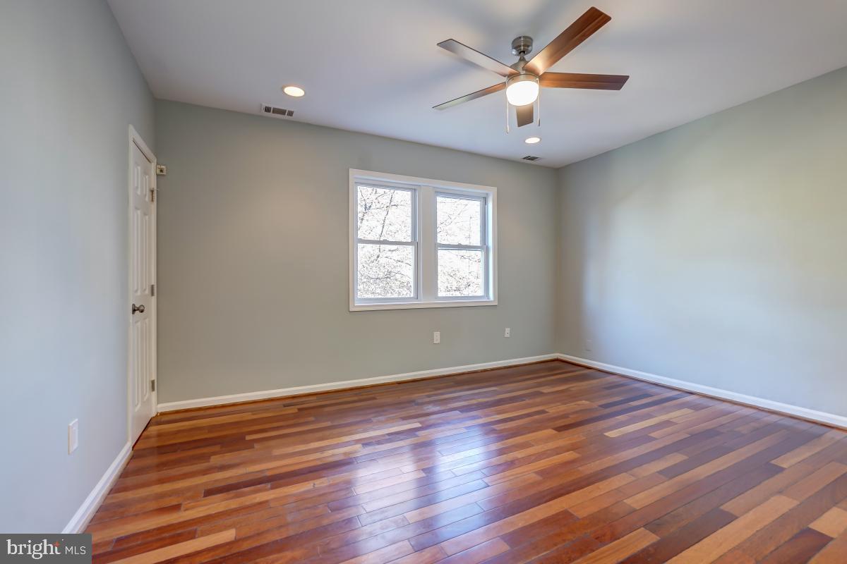 240 HAMILTON STREET NW 4