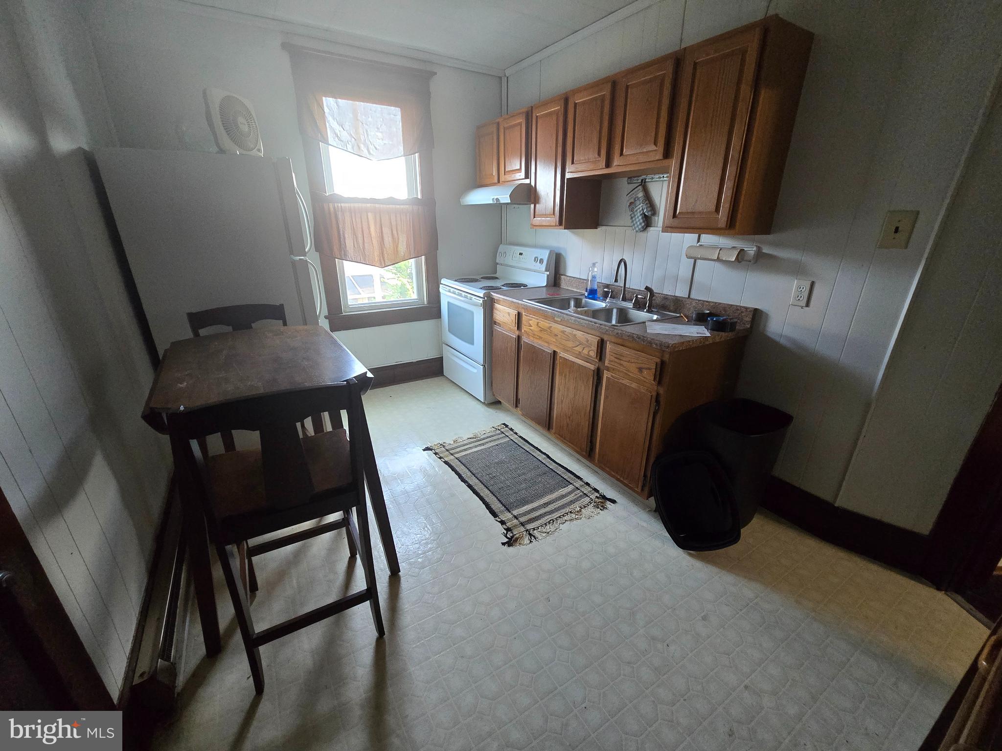 632 FAIRVIEW AVENUE