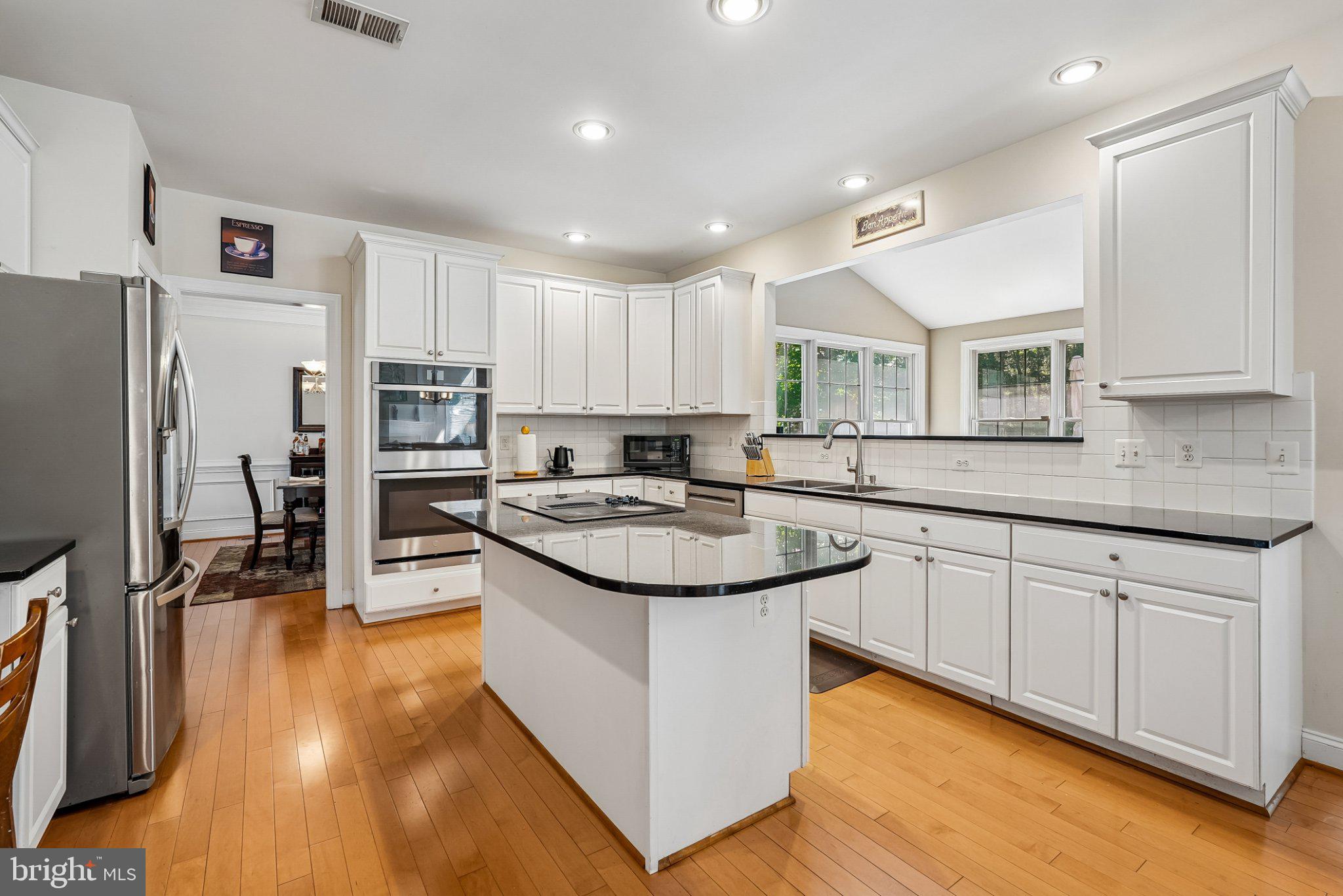 SOUTH RIDING - Residential