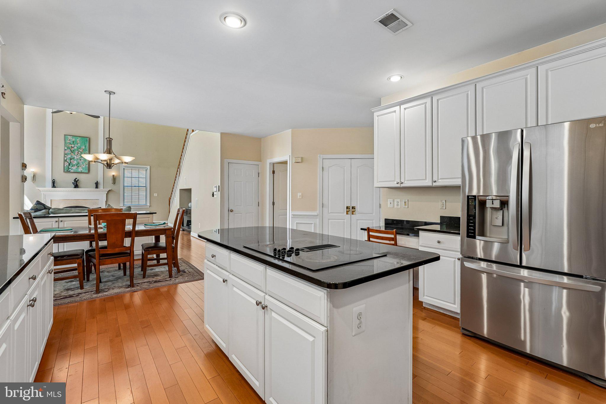 SOUTH RIDING - Residential