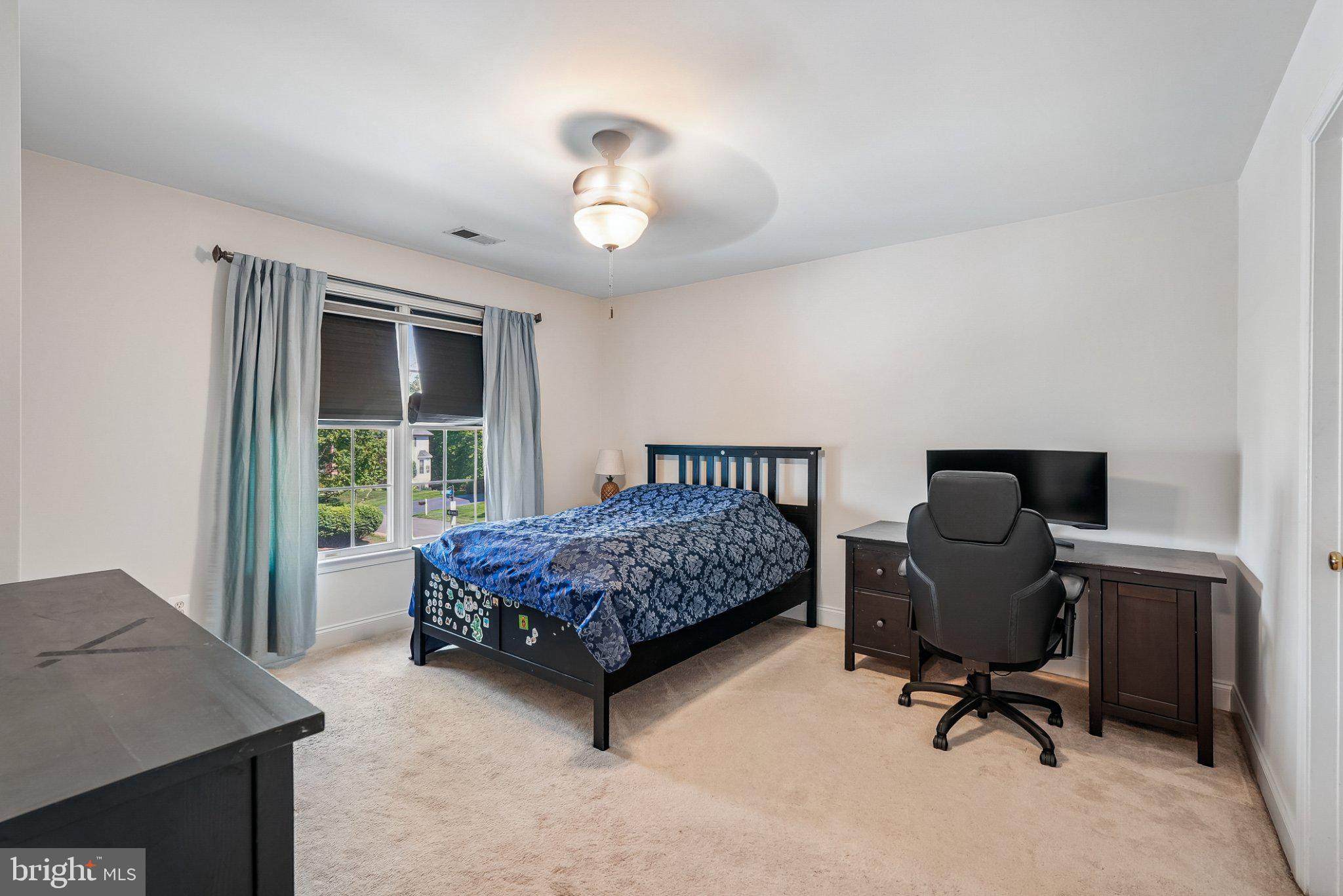 SOUTH RIDING - Residential