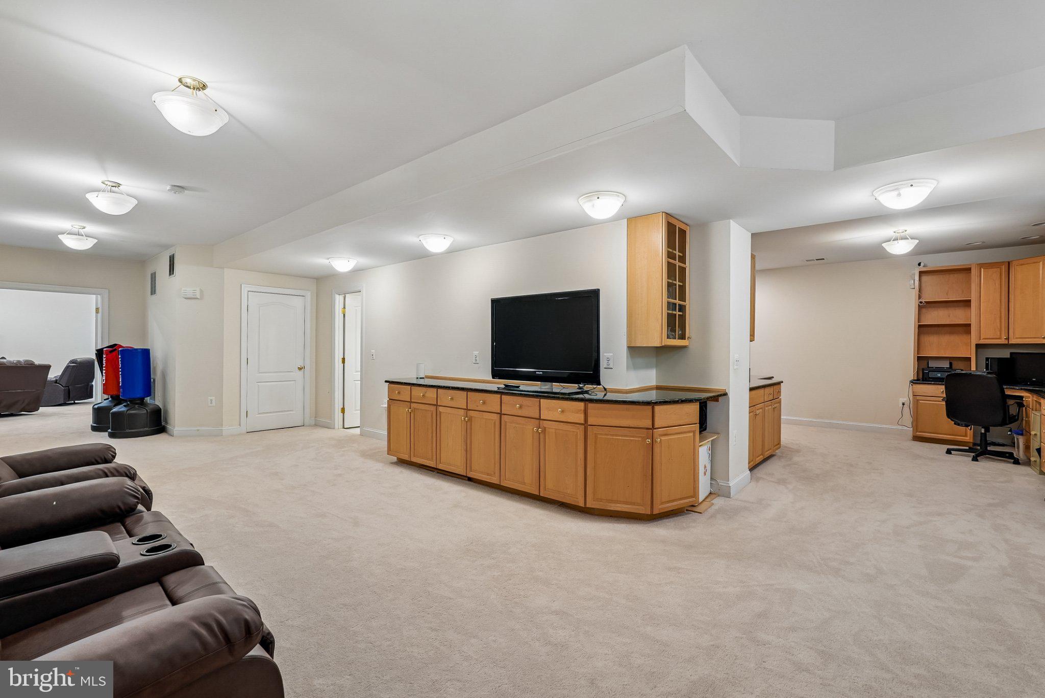 SOUTH RIDING - Residential