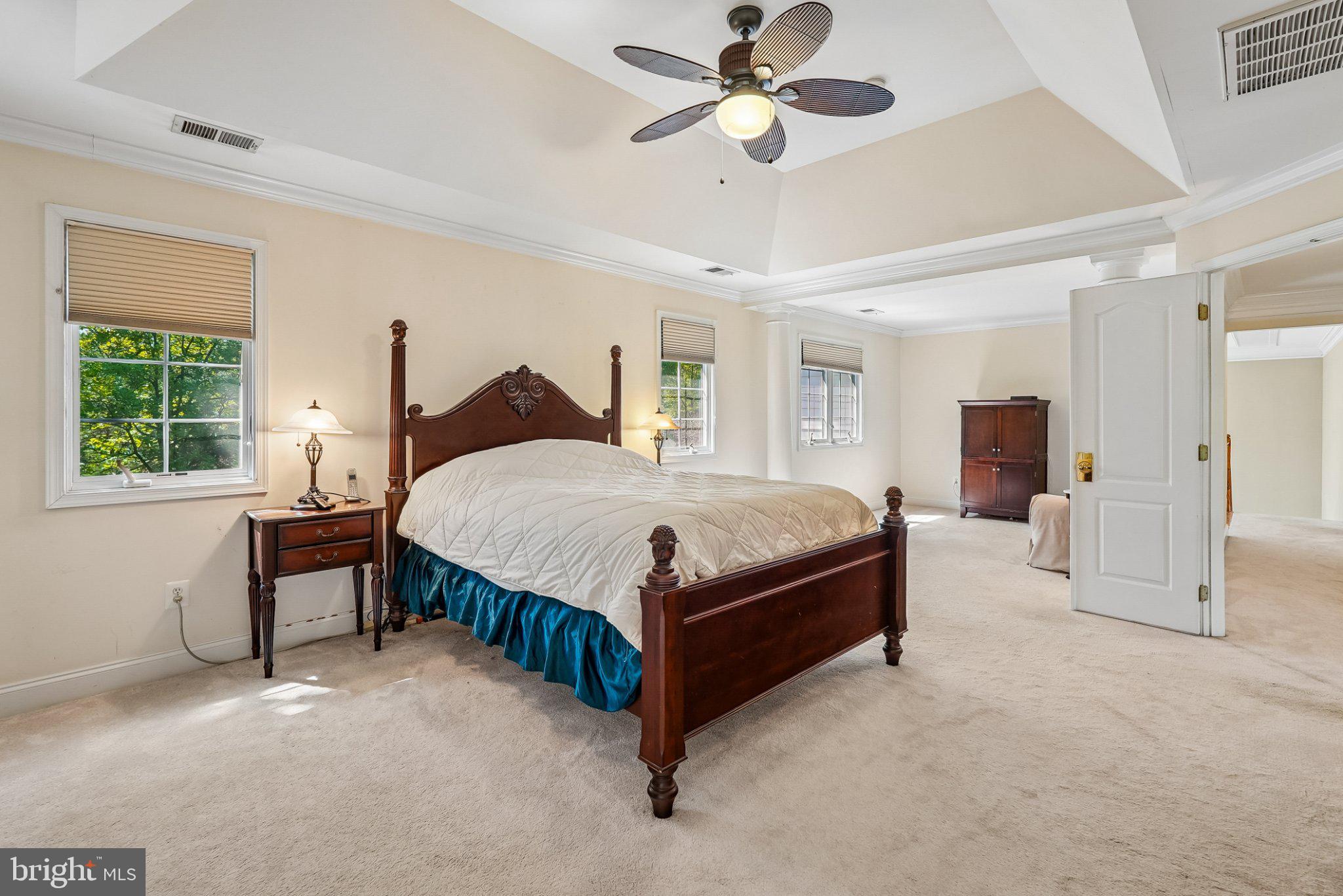 SOUTH RIDING - Residential