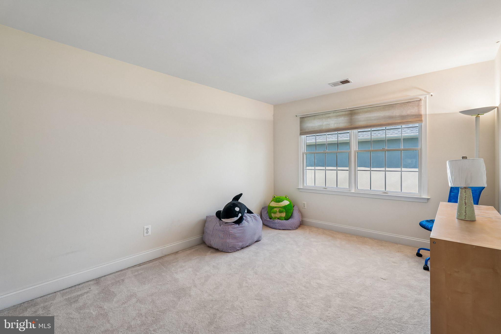 SOUTH RIDING - Residential