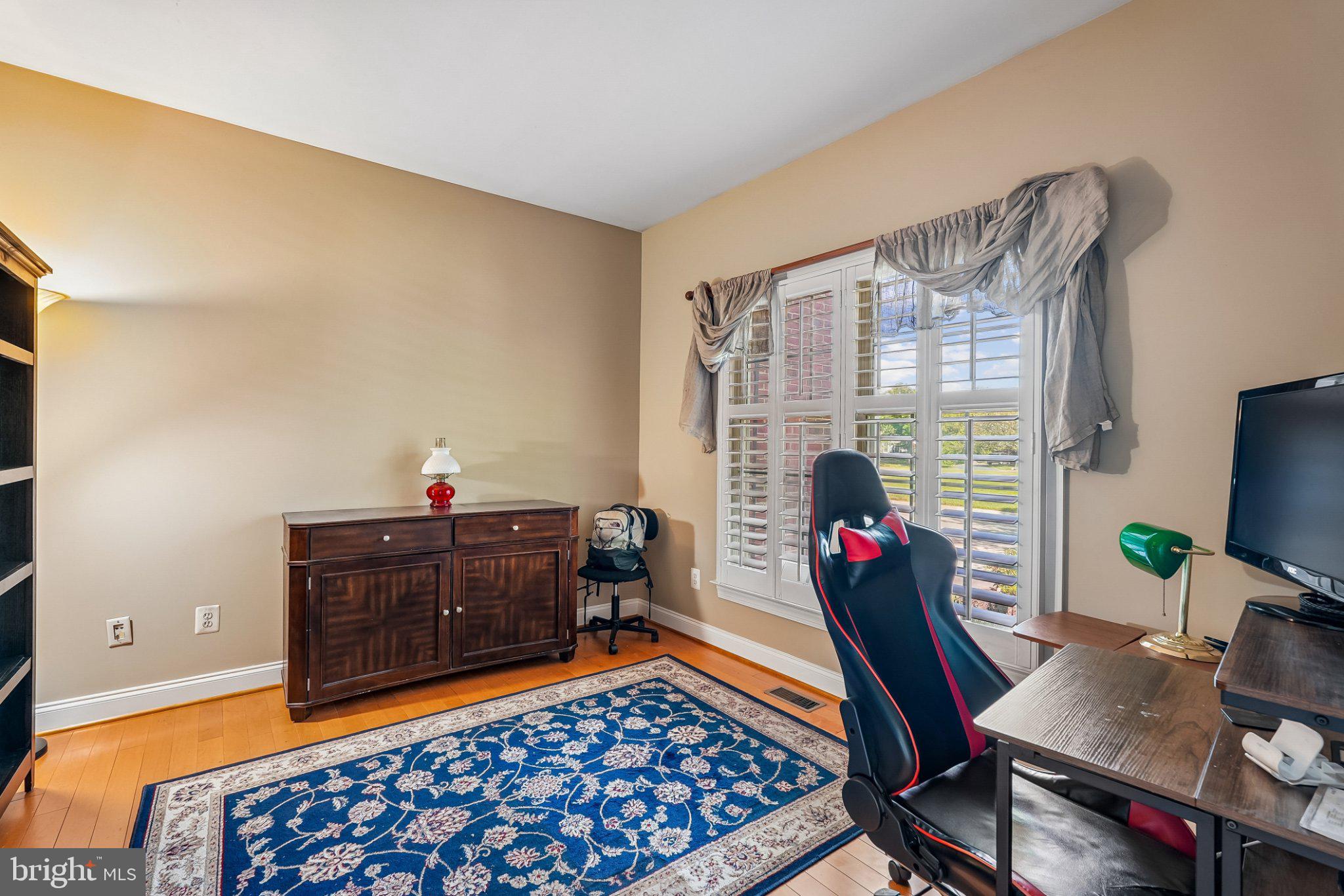 SOUTH RIDING - Residential