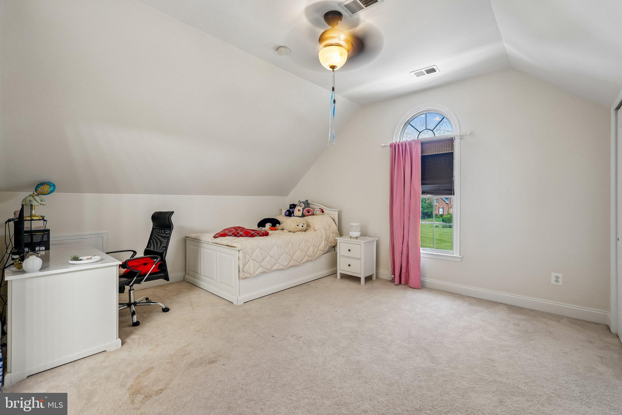 SOUTH RIDING - Residential