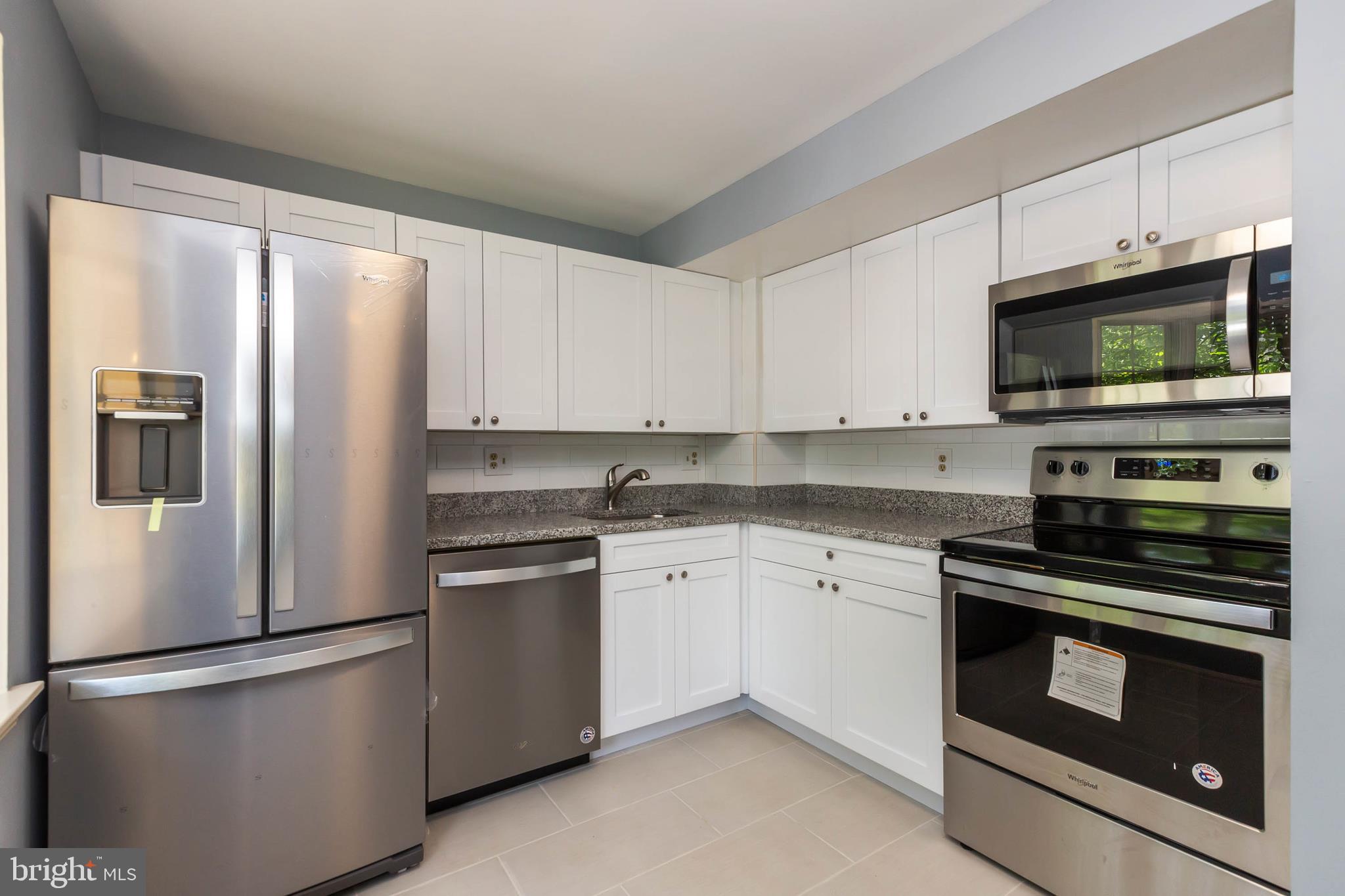 COUNTRYSIDE - Residential