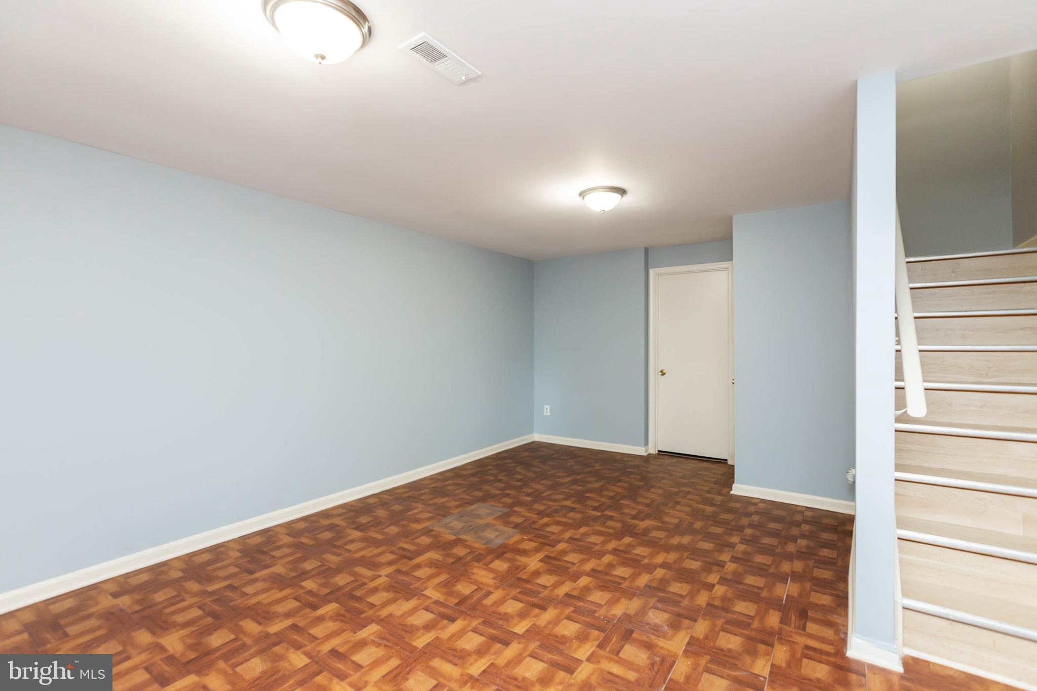 COUNTRYSIDE - Residential