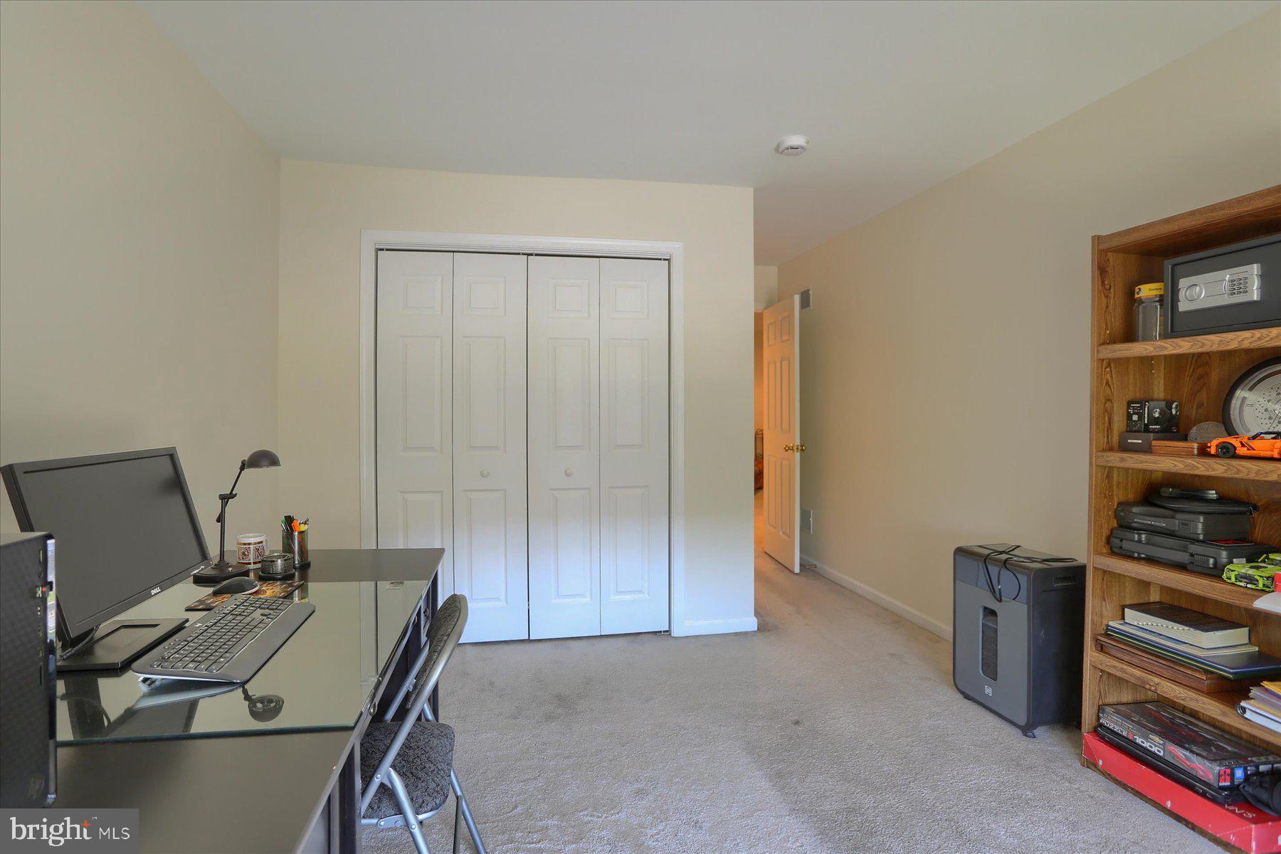 ARMITAGE SQUARE - Residential