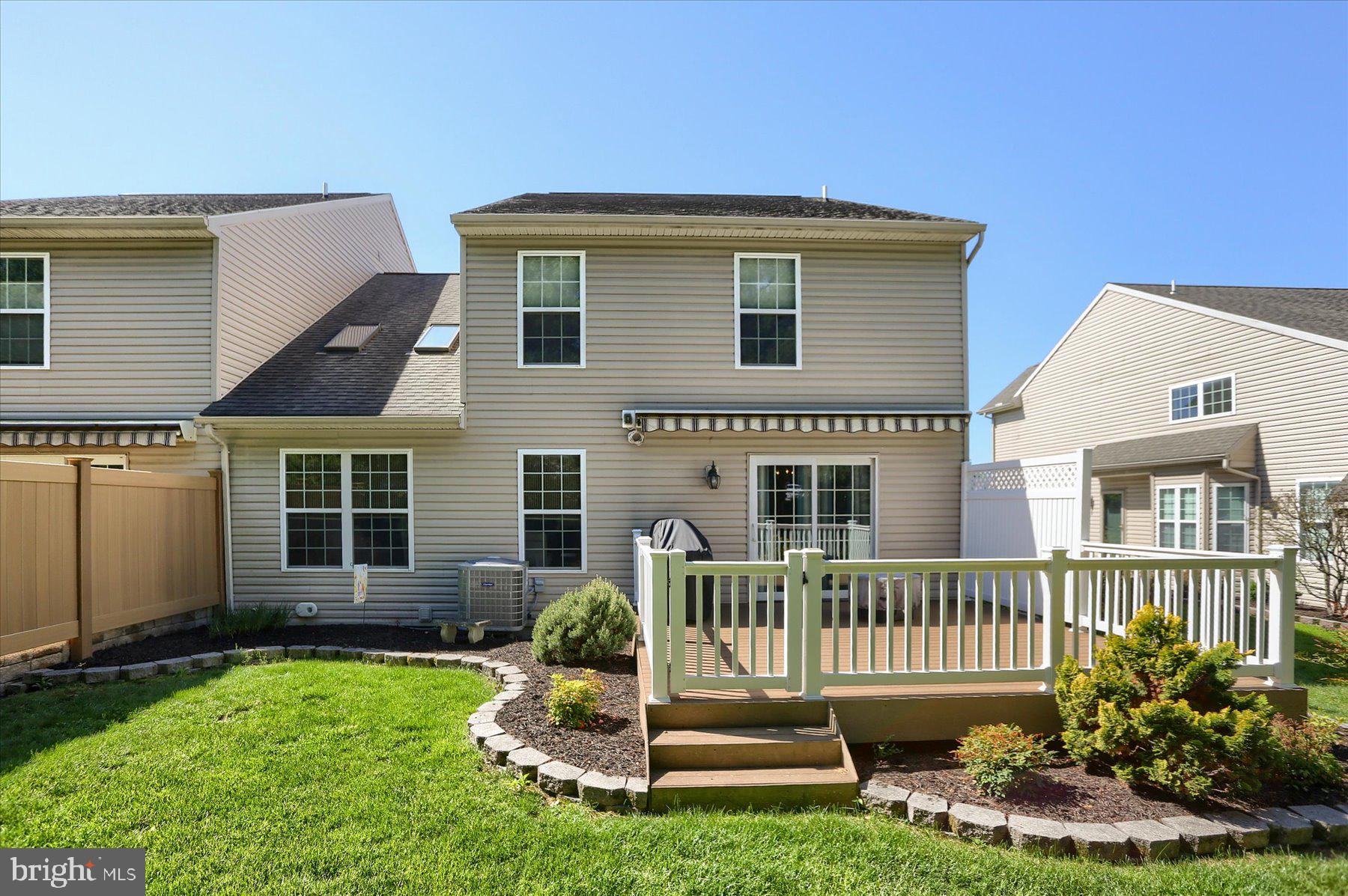 ARMITAGE SQUARE - Residential