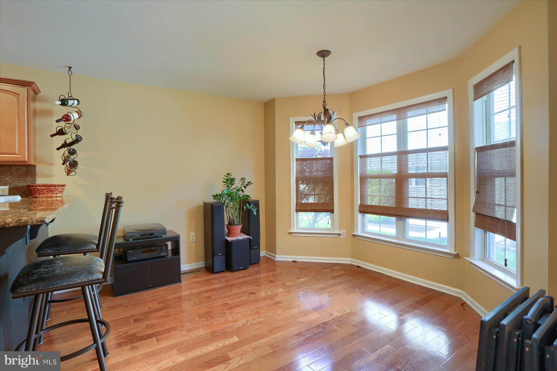 ARMITAGE SQUARE - Residential