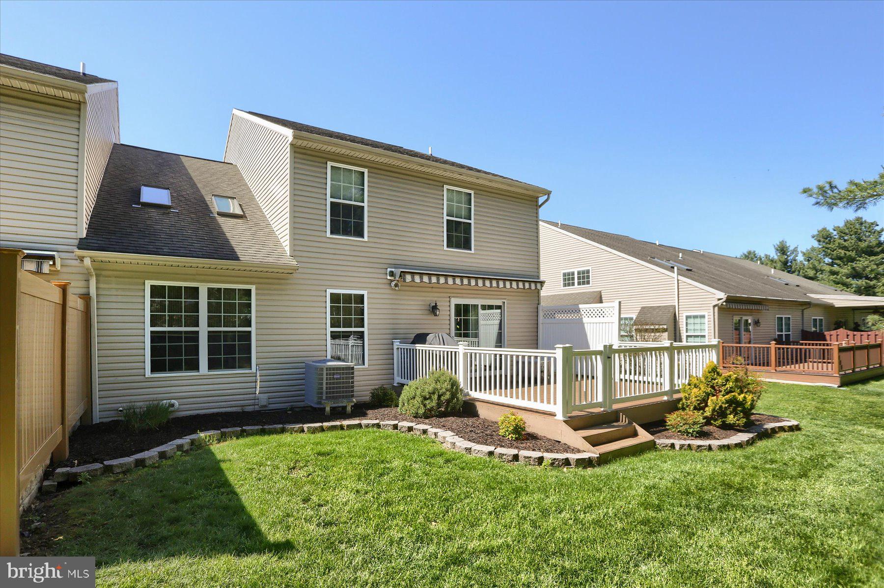 ARMITAGE SQUARE - Residential