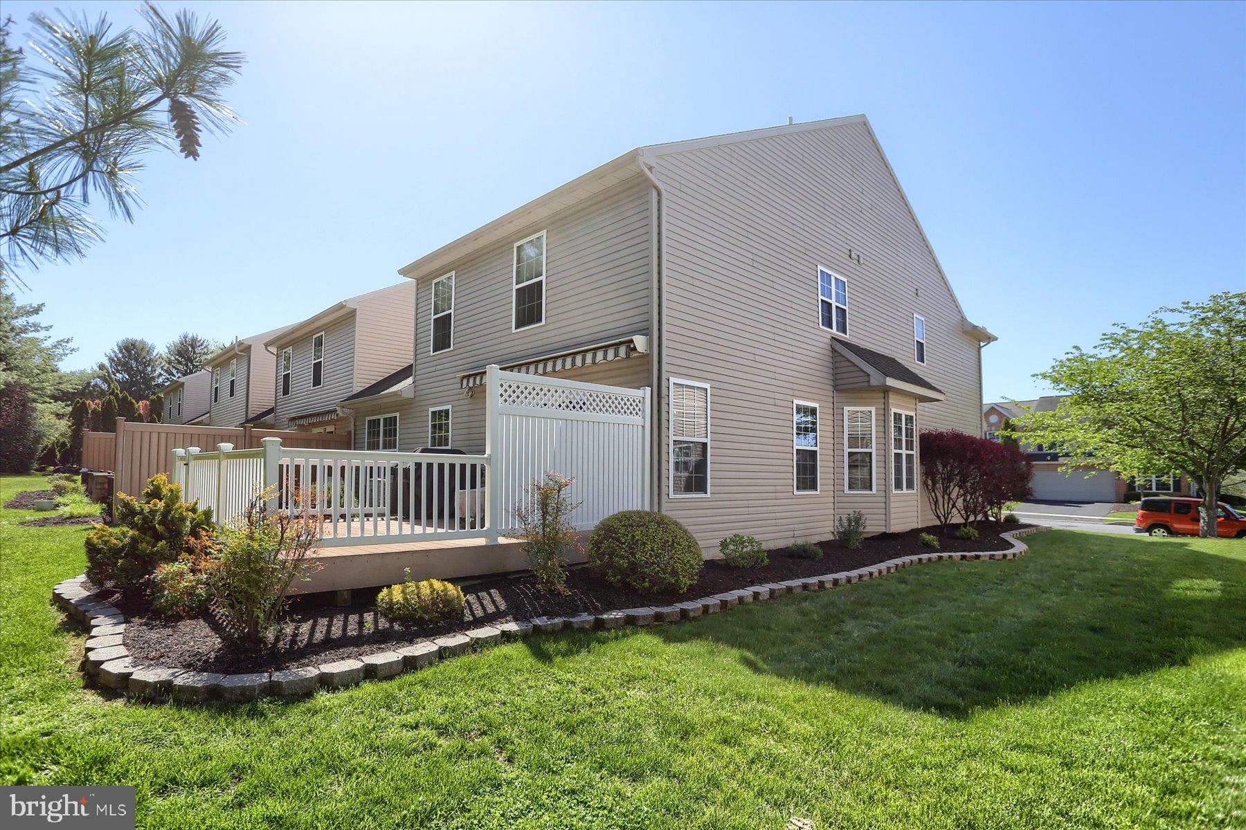ARMITAGE SQUARE - Residential