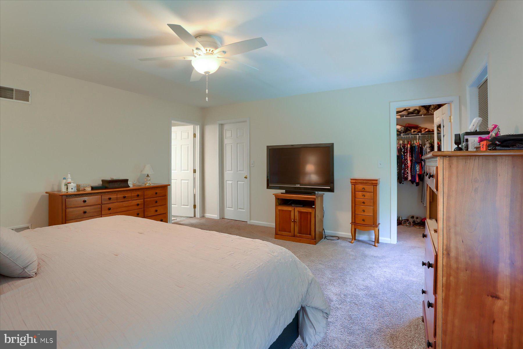 ARMITAGE SQUARE - Residential