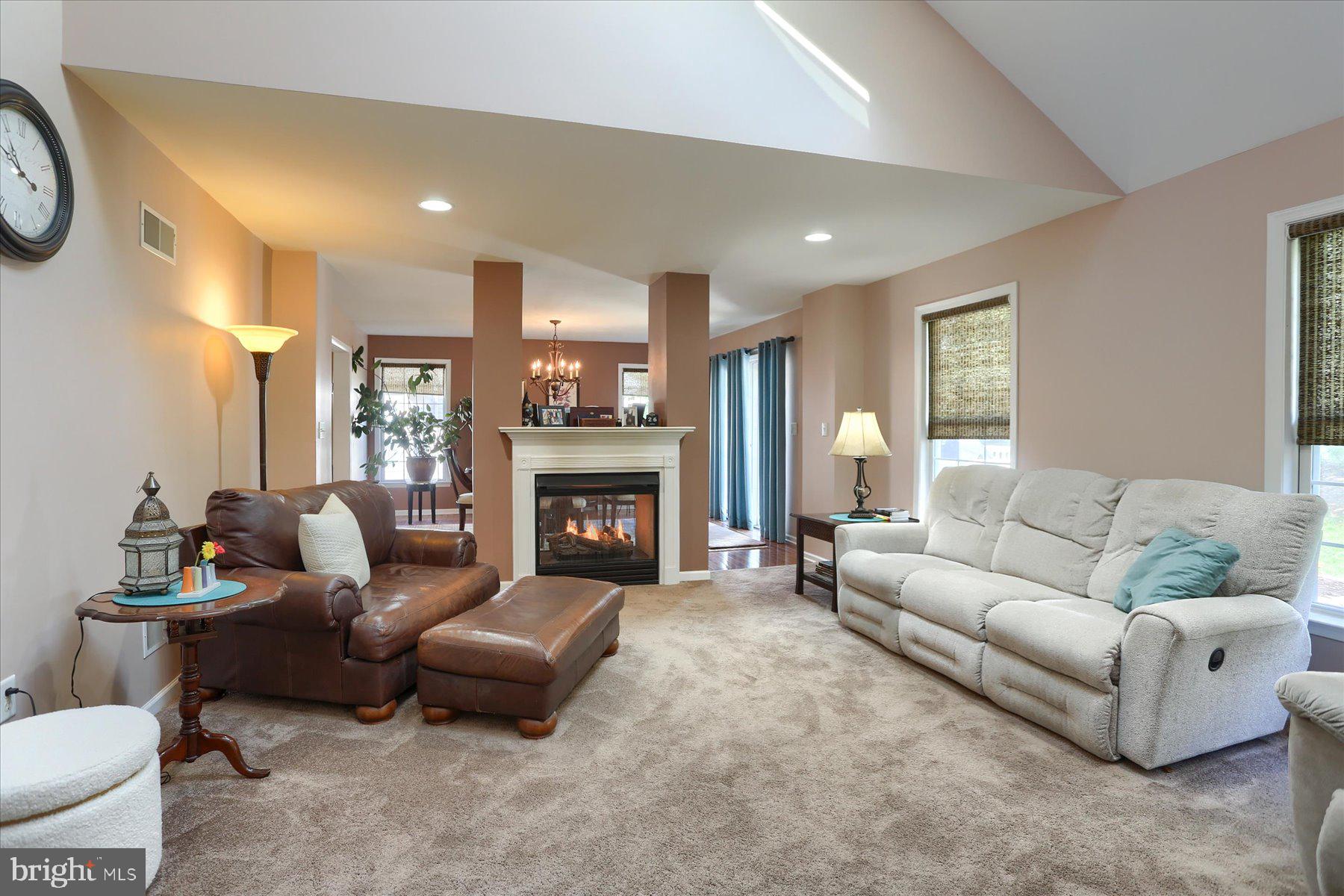 ARMITAGE SQUARE - Residential