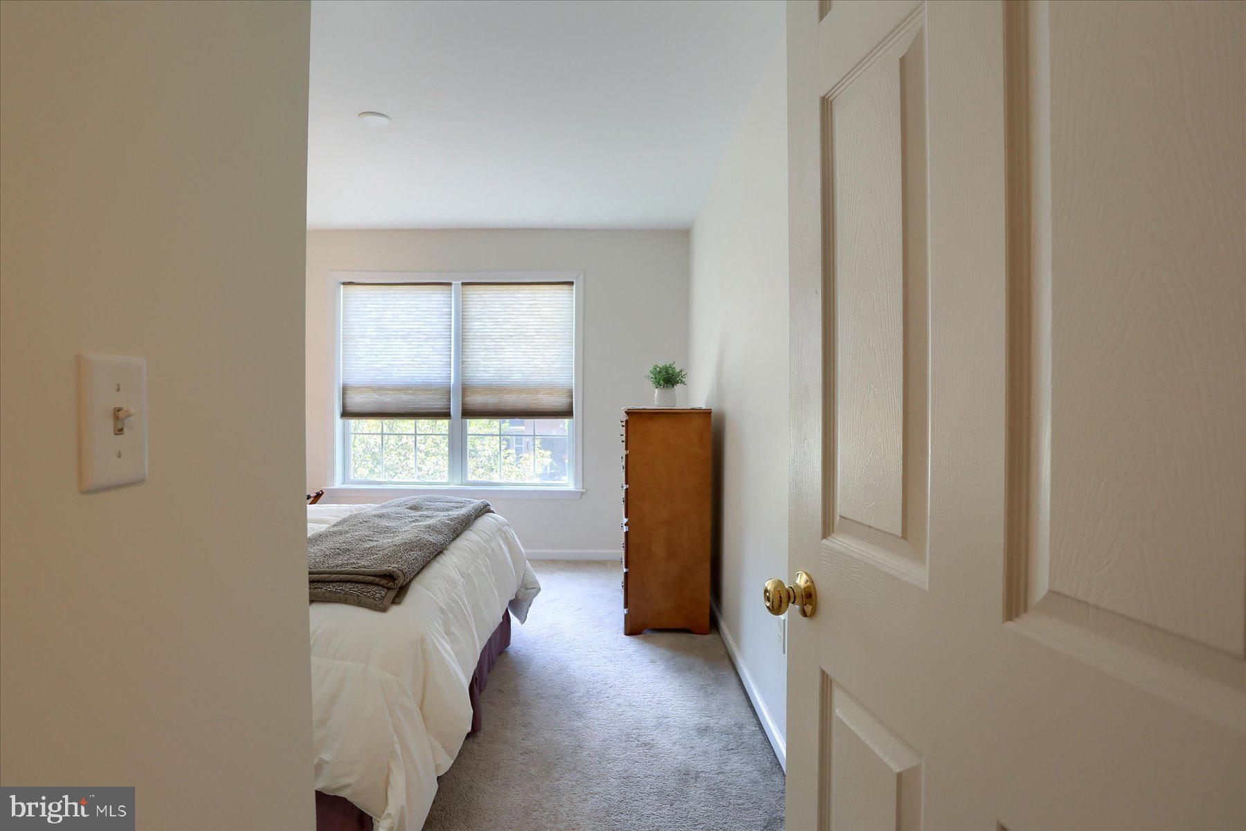 ARMITAGE SQUARE - Residential
