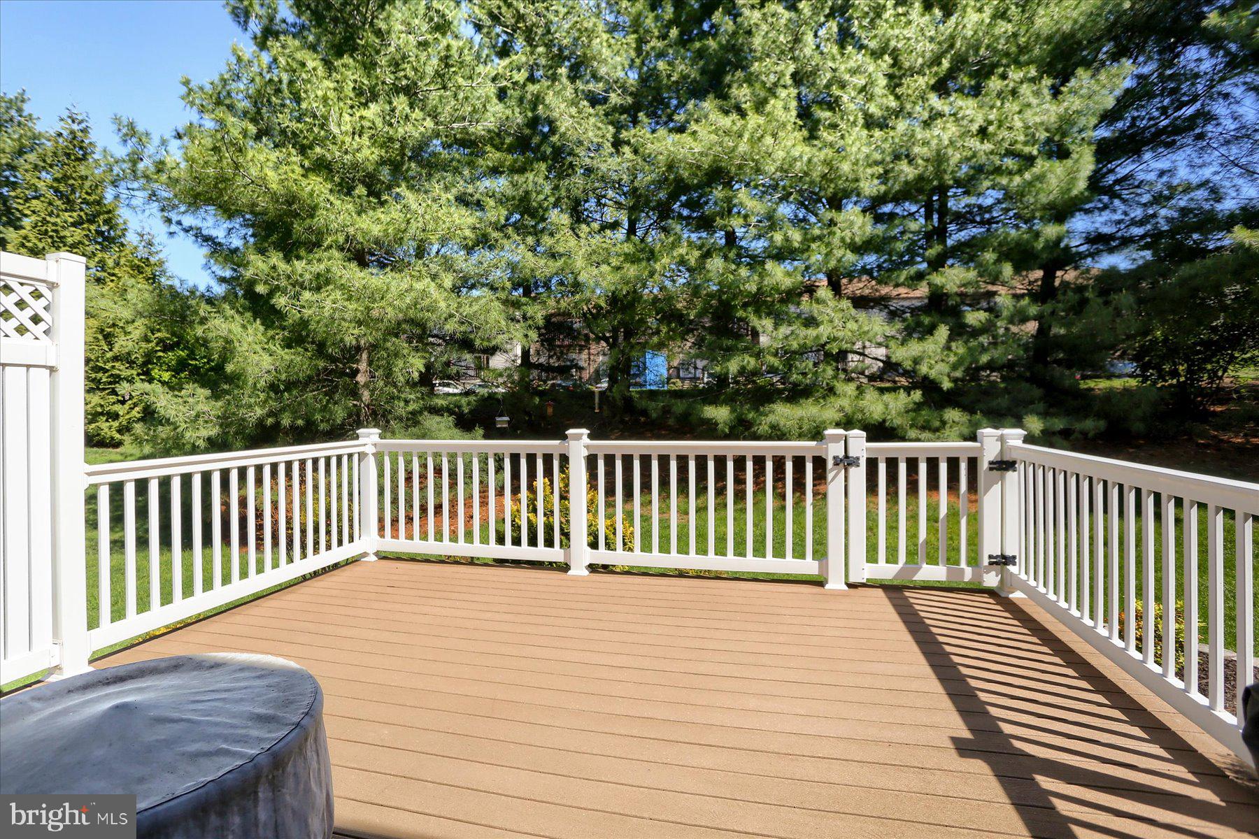 ARMITAGE SQUARE - Residential