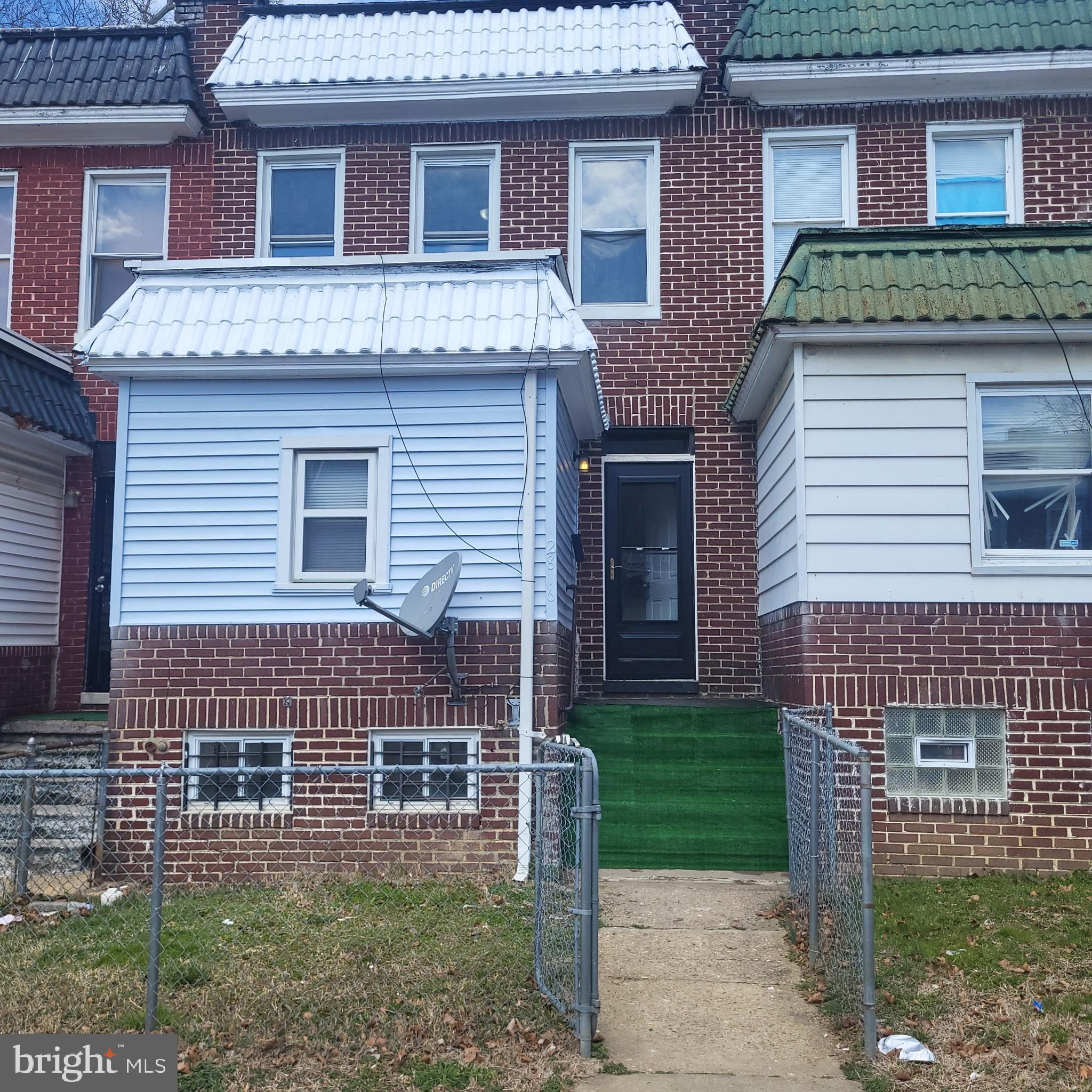 HUGE PRICE REDUCTION!!! Charming cozy home with spacious layout, featuring 3 bedrooms and 1 bathroom. Step inside to see hardwood flooring through out the home. The bedrooms offer comfort and can accommodate your family. Outside is your private backyard. This home holds endless possibilities.