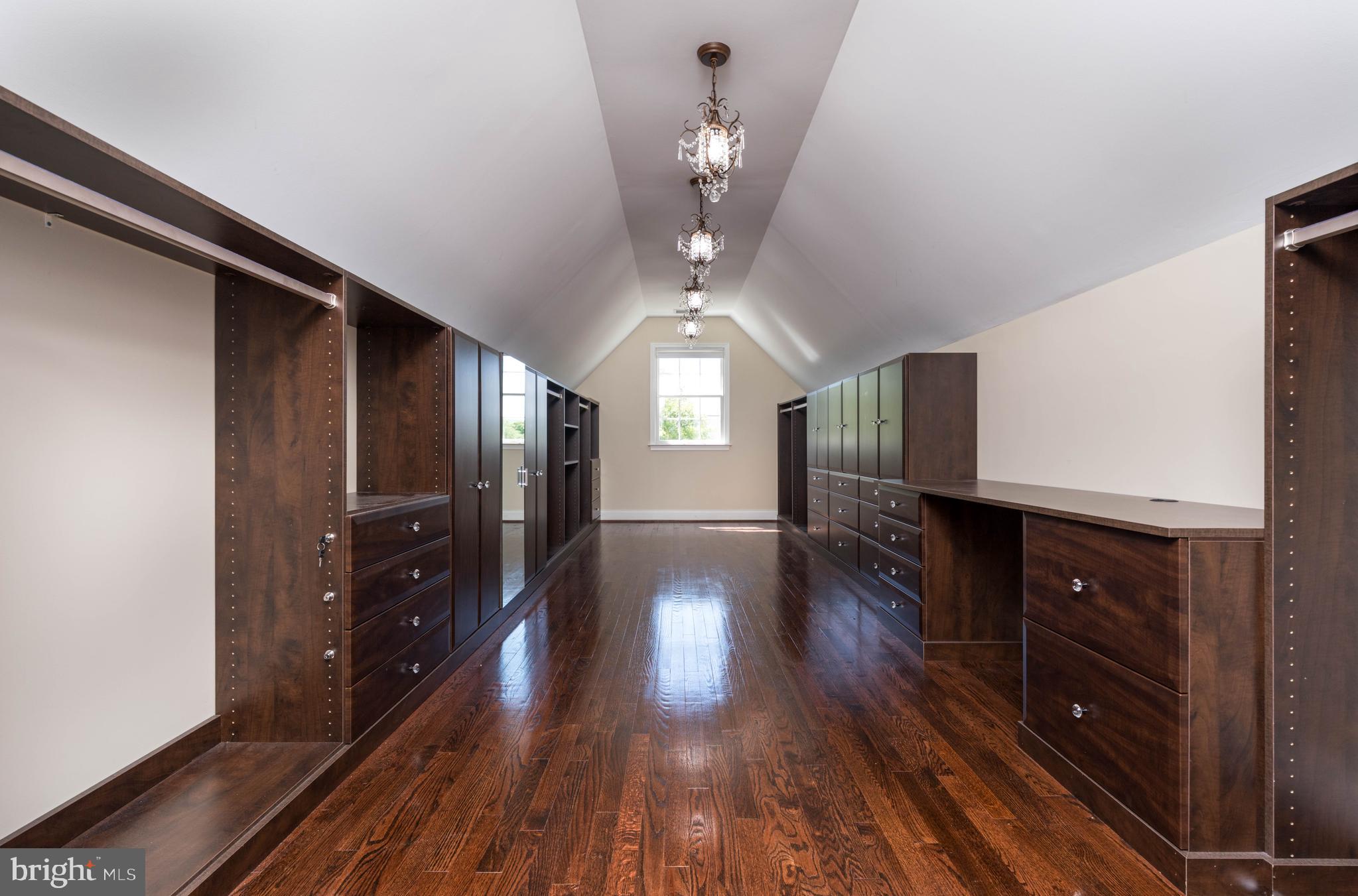 DOMINION VALLEY COUNTRY CLUB - Residential