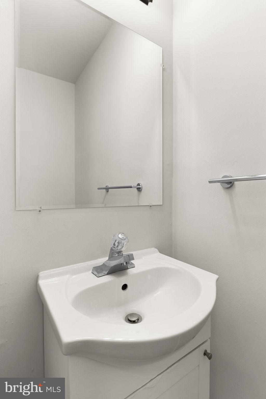 CENTRAL PARK TOWNHOMES - Residential Lease