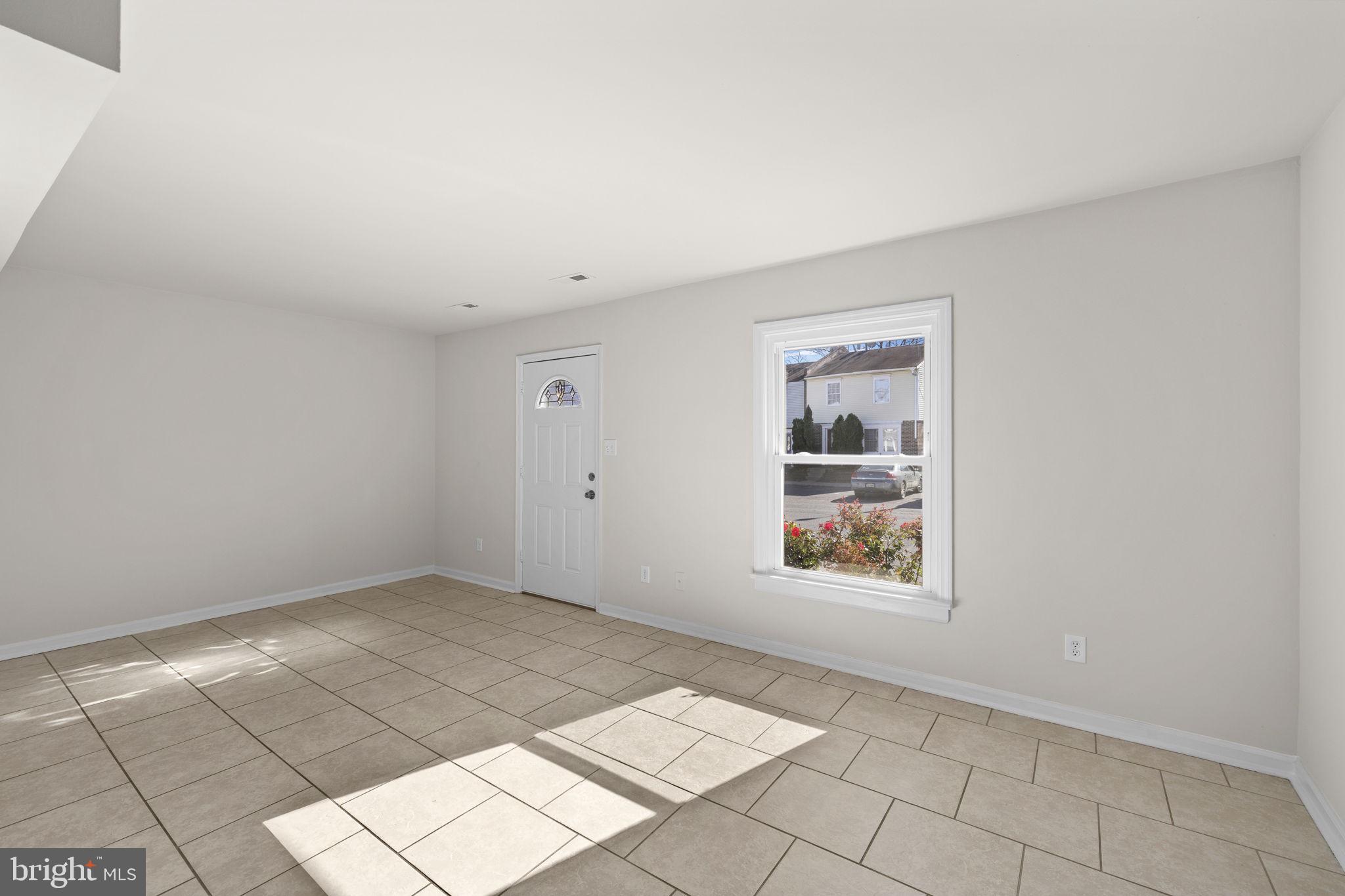 CENTRAL PARK TOWNHOMES - Residential Lease