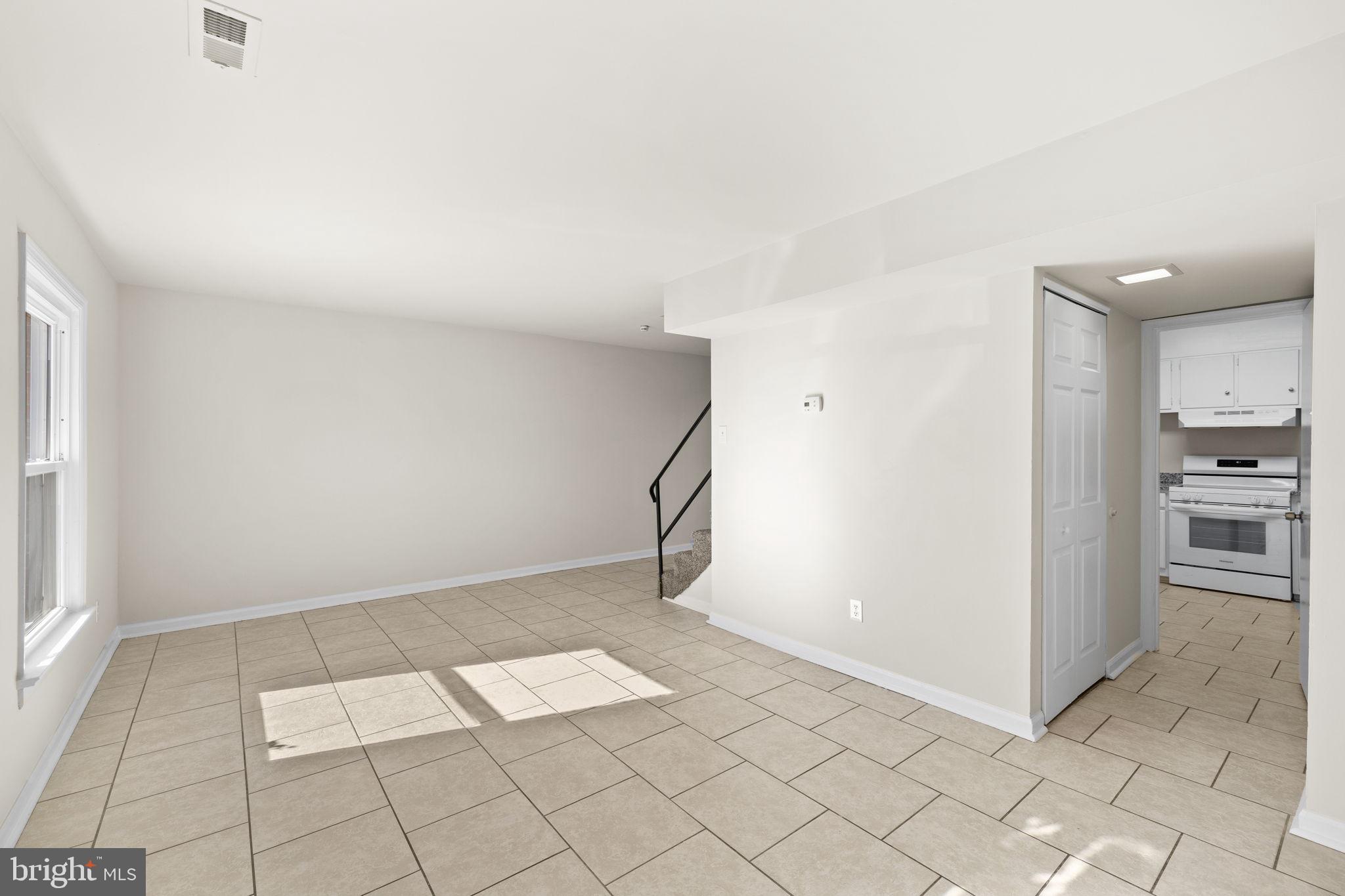 CENTRAL PARK TOWNHOMES - Residential Lease