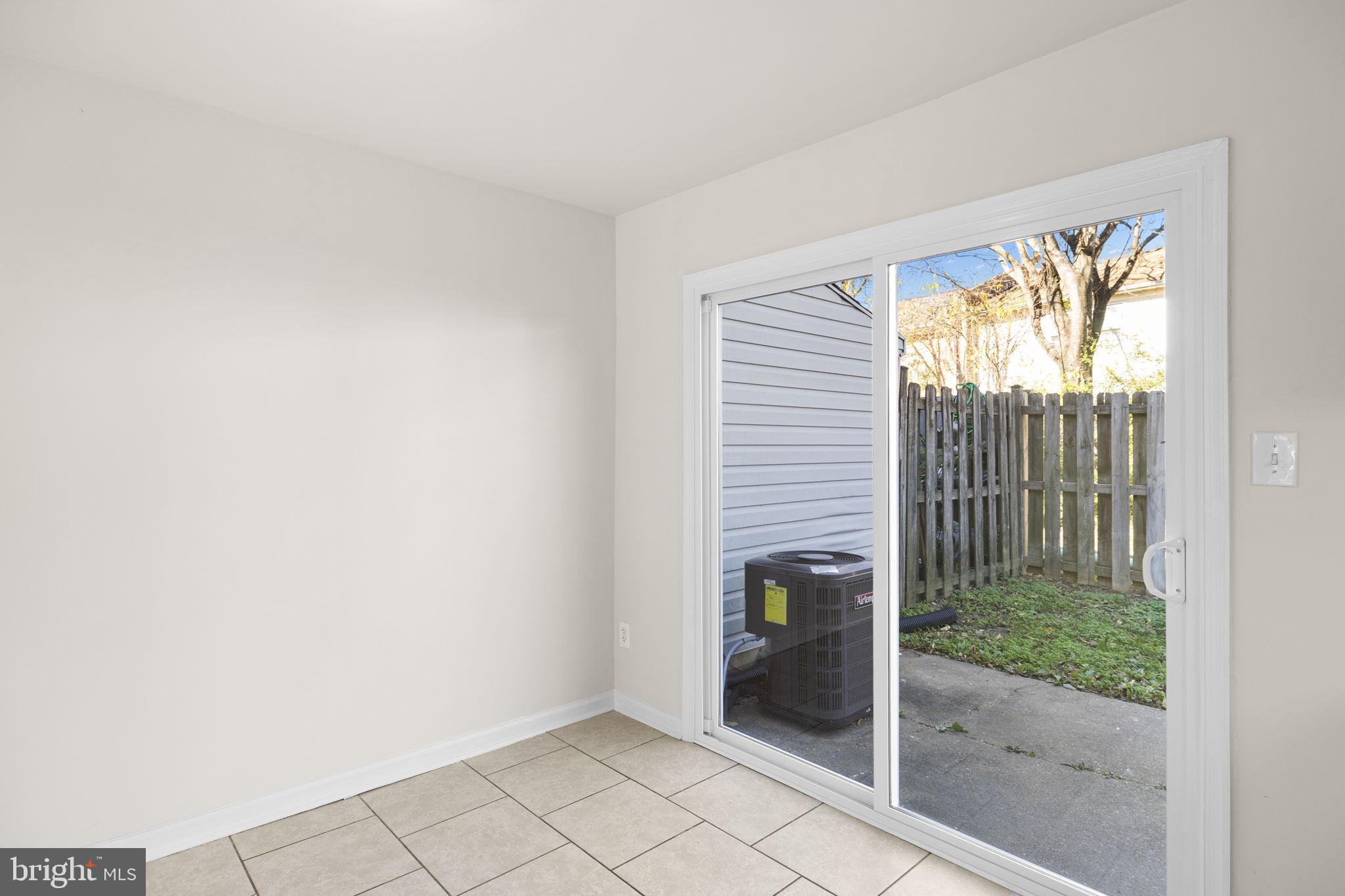 CENTRAL PARK TOWNHOMES - Residential Lease