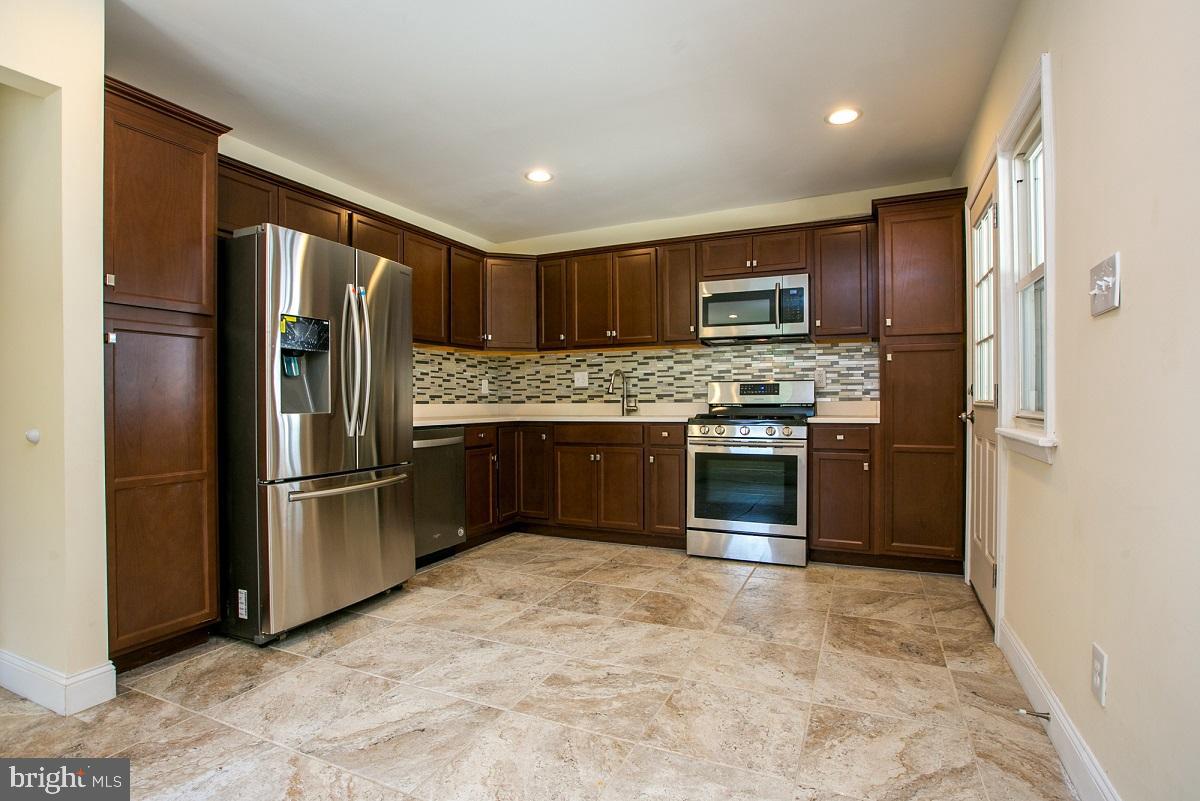 HILLCREST HEIGHTS - Residential