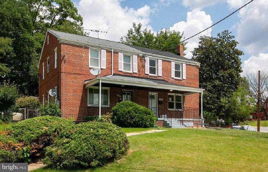 Beautiful Renovated 3 Bedroom 3 Level Corner Duplex in sought after HILLCREST HEIGHTS! Brand NEW Kitchen with stainless steel appliances NEW AC unit, Hardwood floors with ceramic tiles! Brand NEW Bathrooms with ceramic tiles.  Extra rooms in the finished basement with NEW Washer and Dryer.