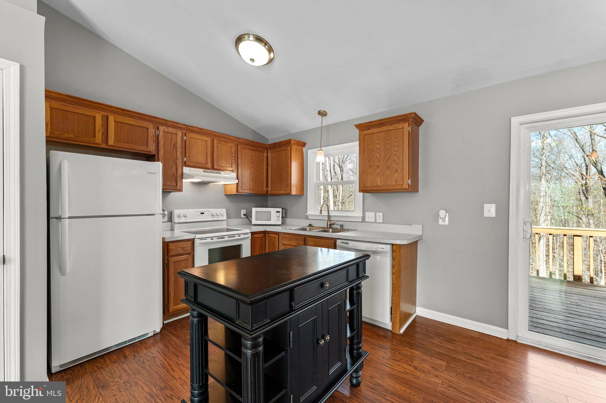 HICKORY RIDGE - Residential