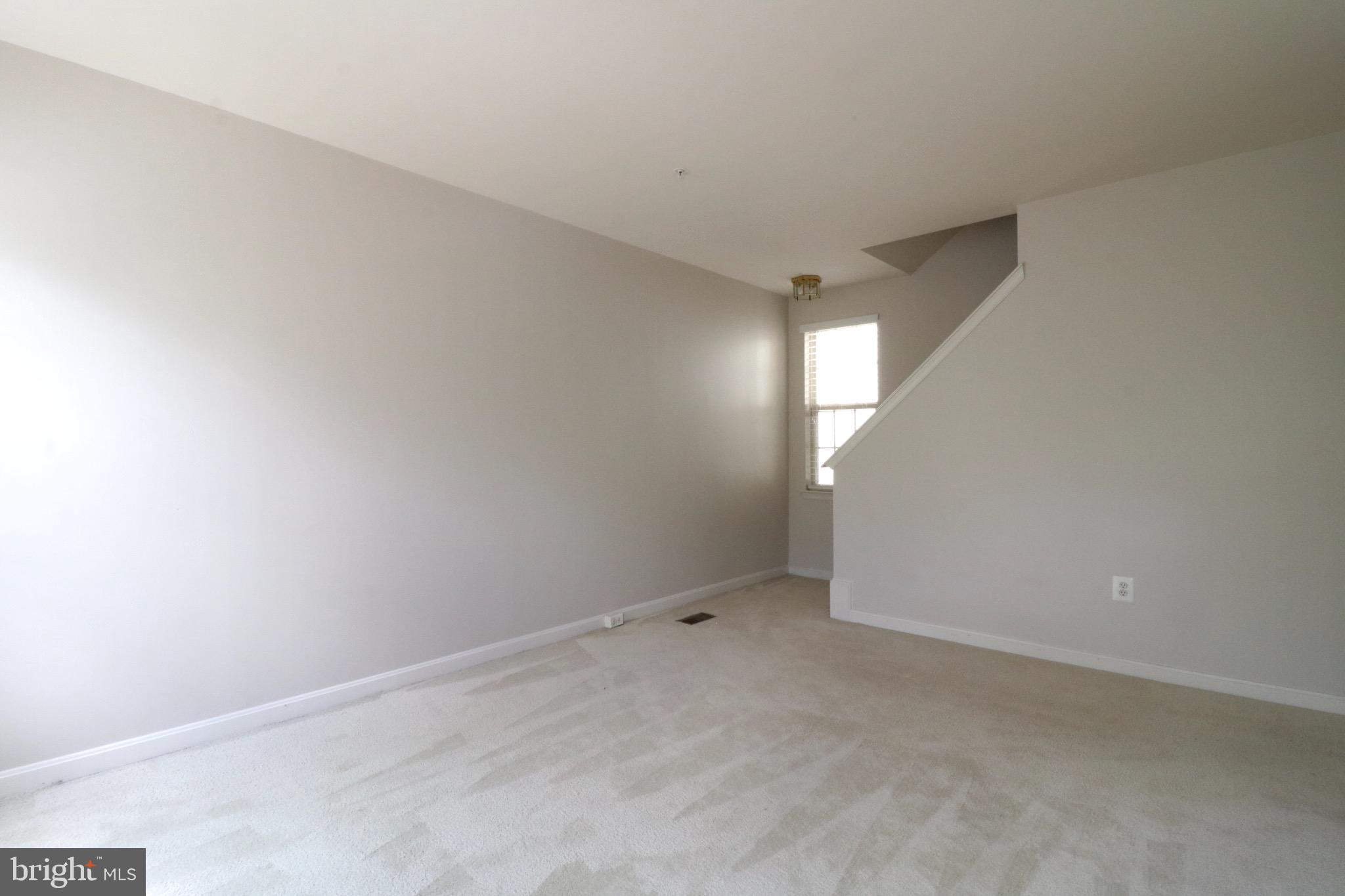 COURTLANDS AT CASCADES - Residential Lease