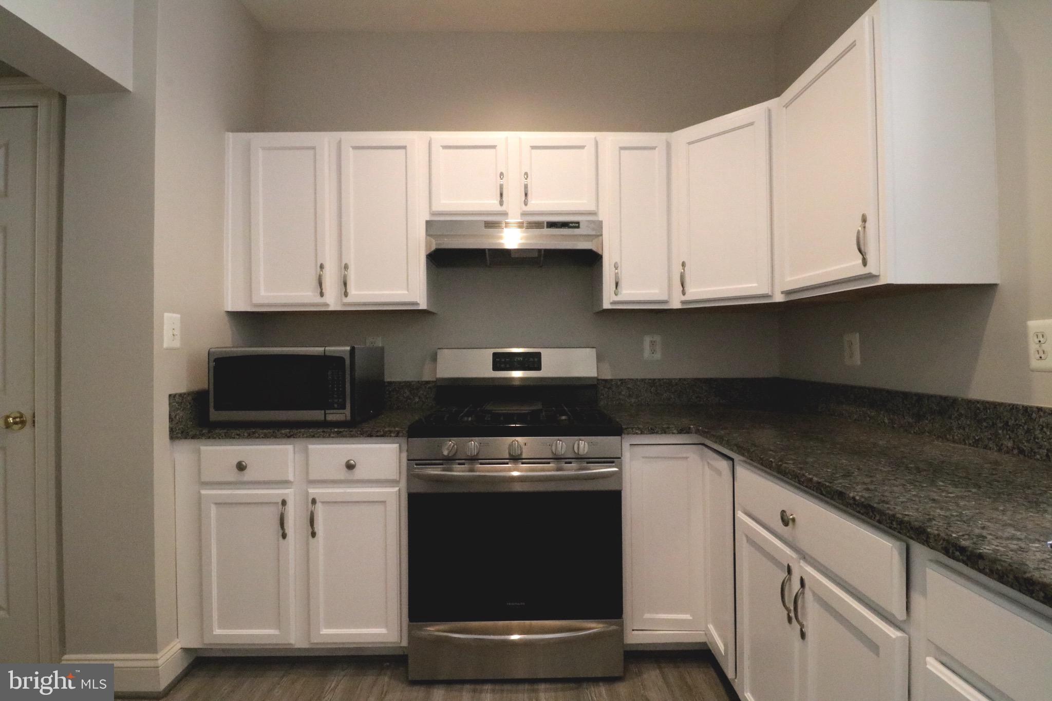 COURTLANDS AT CASCADES - Residential Lease